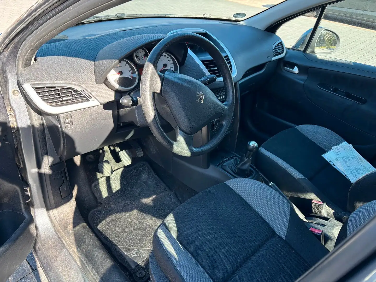 Peugeot 207 Urban Move Grau - 2