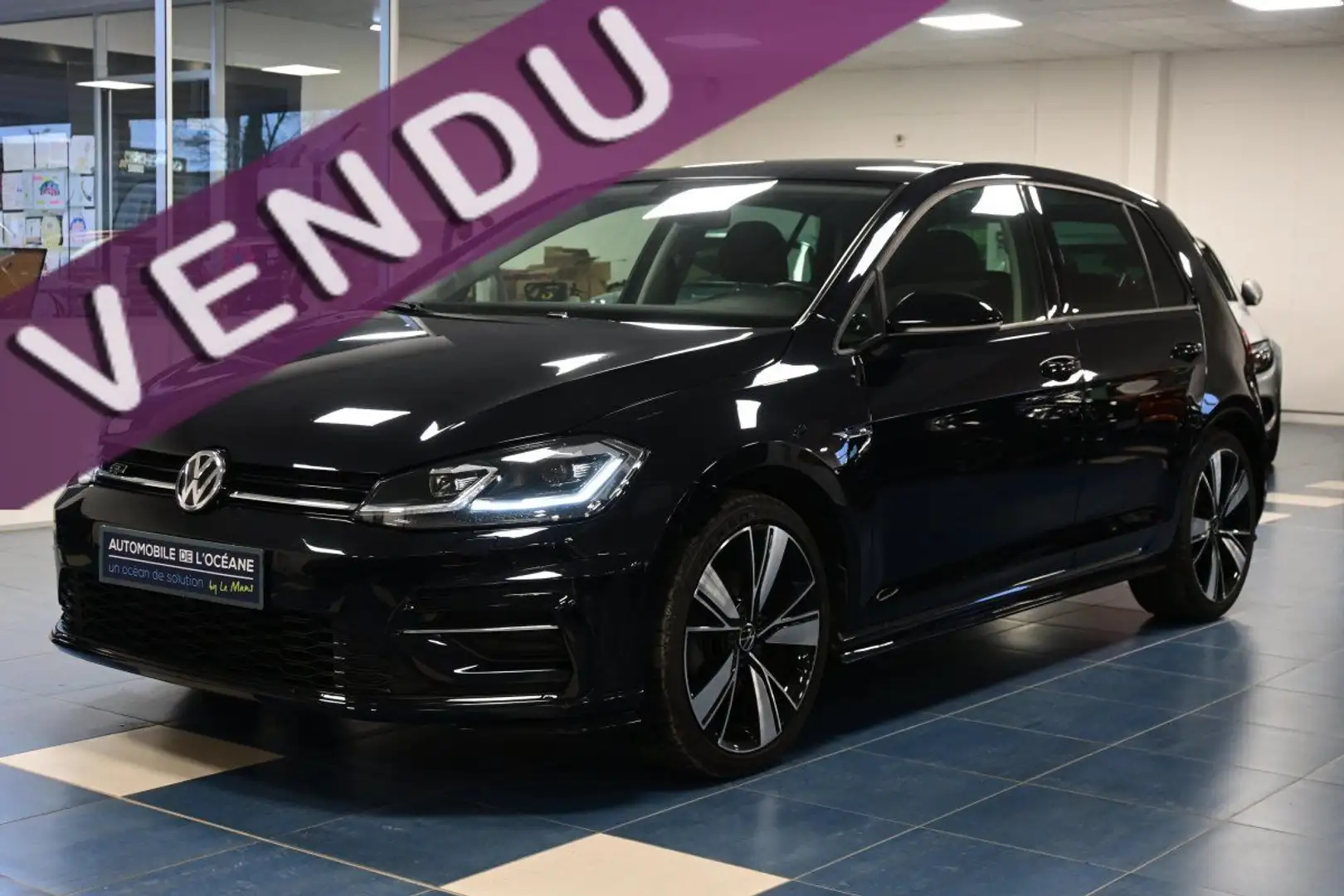 Volkswagen Golf 1.5 TSI 150 EVO DSG7 Carat R-Line Noir - 1
