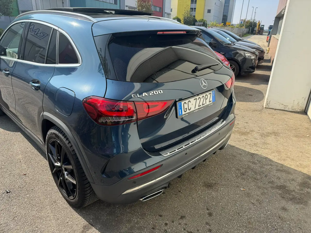 Mercedes-Benz GLA 200