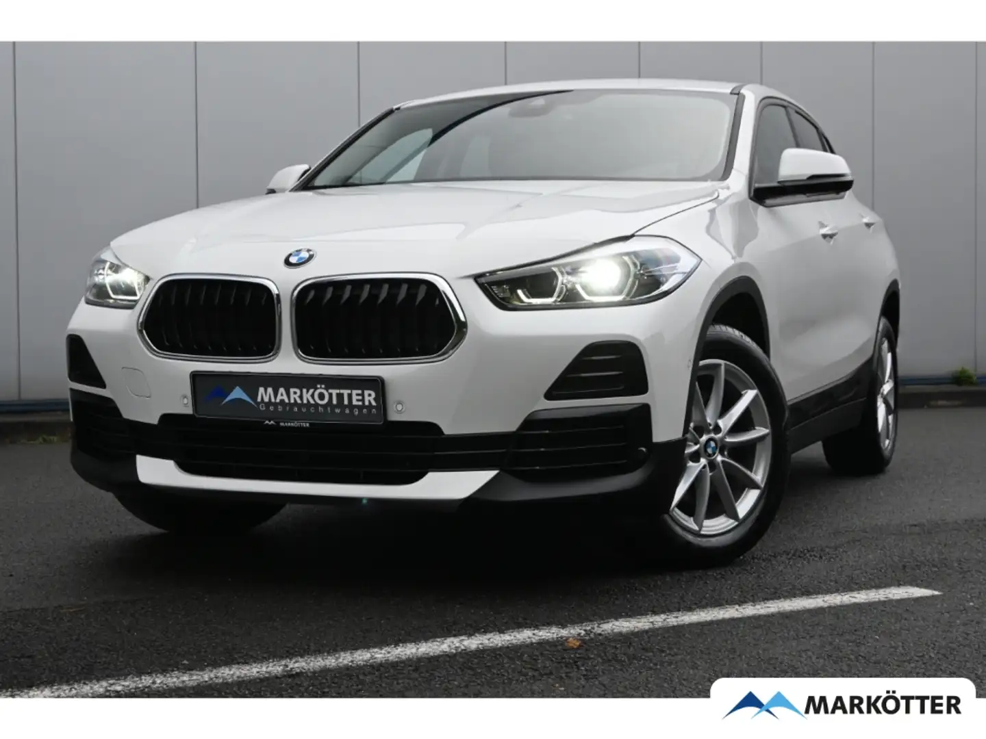 BMW X2 18 i sDrive Advantage/AHK/Kamera/Navigation Weiß - 1