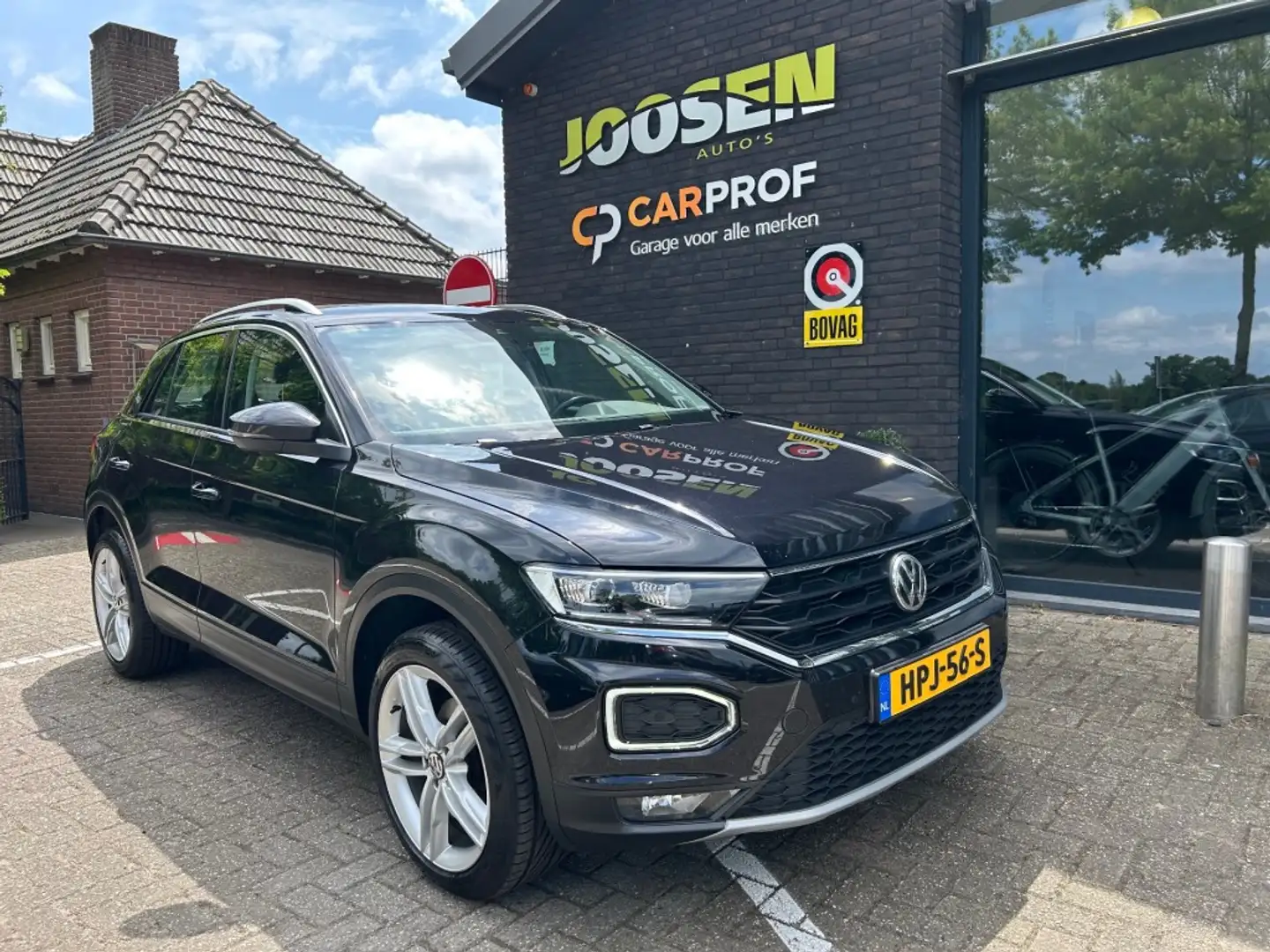Volkswagen T-Roc 1.0 TSI SPORT Zwart - 1