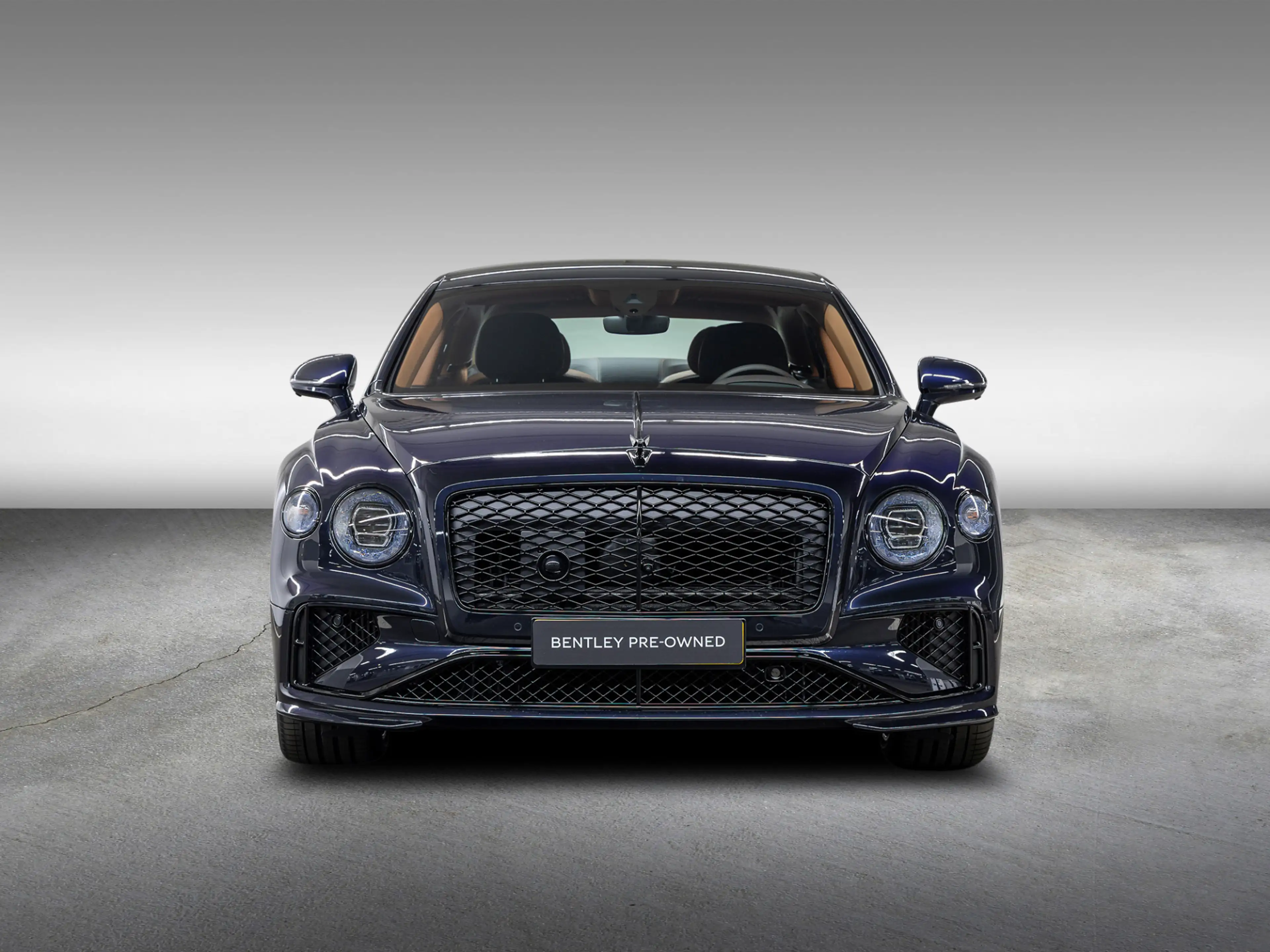 Bentley Flying Spur Speed V8 Hybrid |Black Line|Touring Spec|Rotating — photo 2