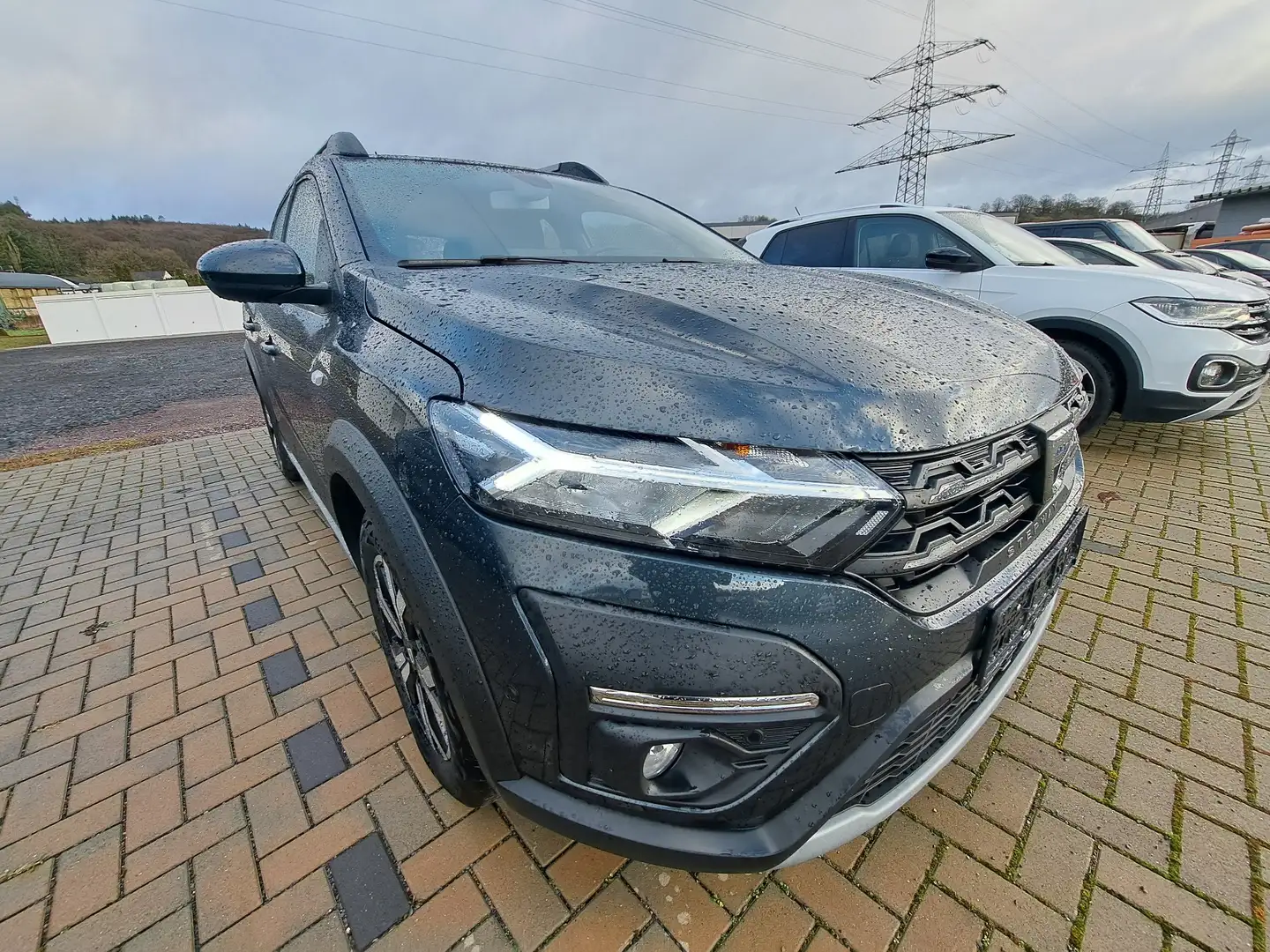 Dacia Sandero Stepway III Comfort 1. Hand automatic Grau - 1