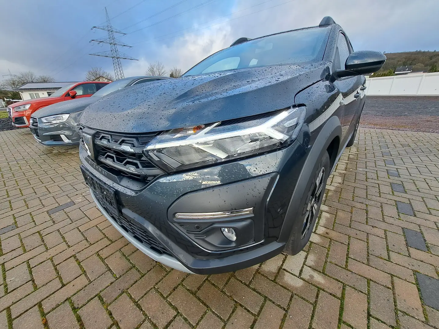 Dacia Sandero Stepway III Comfort 1. Hand automatic Grau - 2
