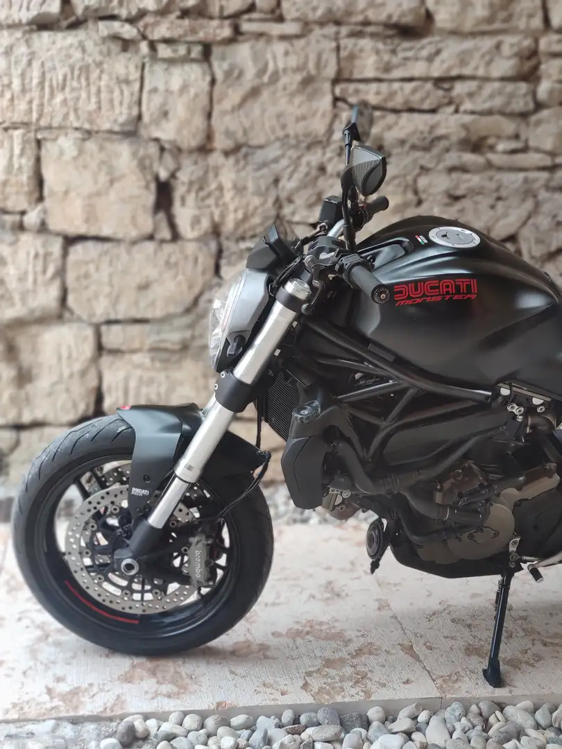 Ducati Monster 821 Nero - 2