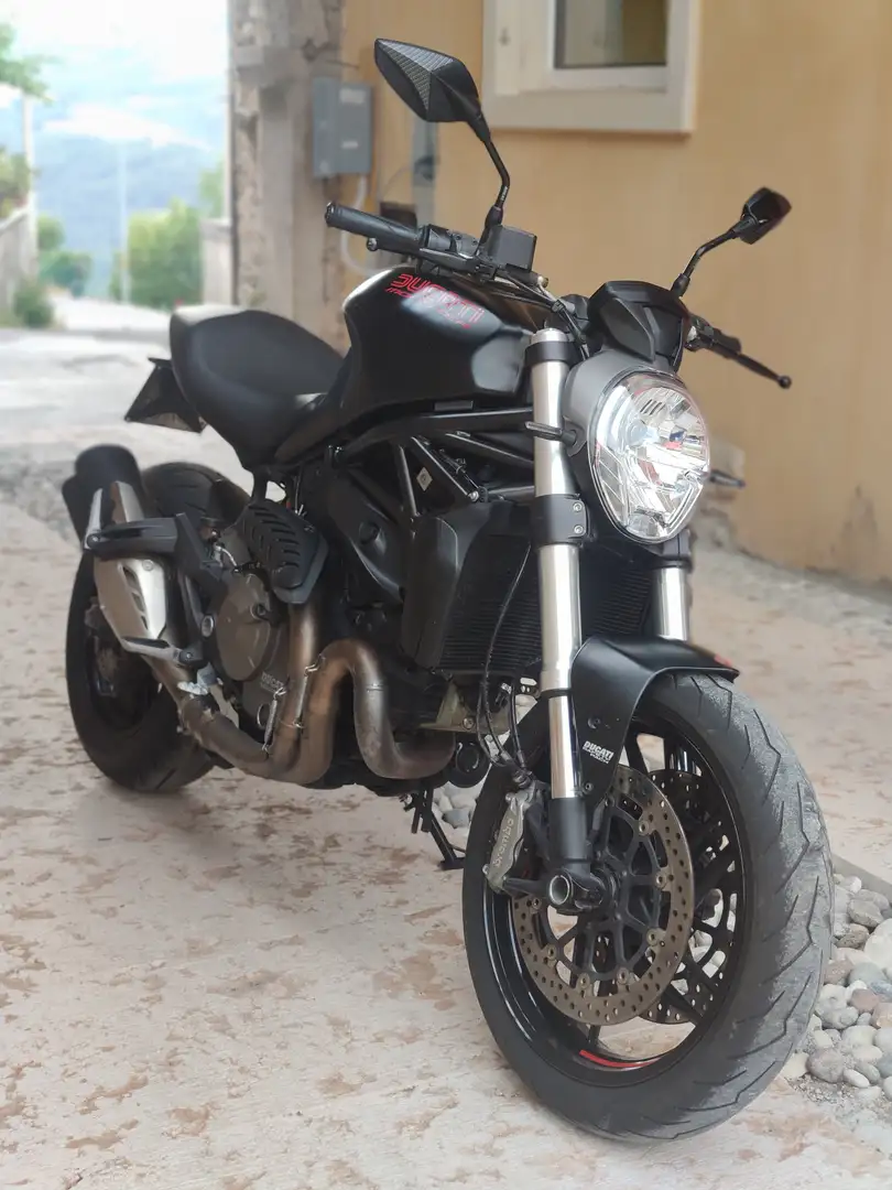 Ducati Monster 821 Nero - 1