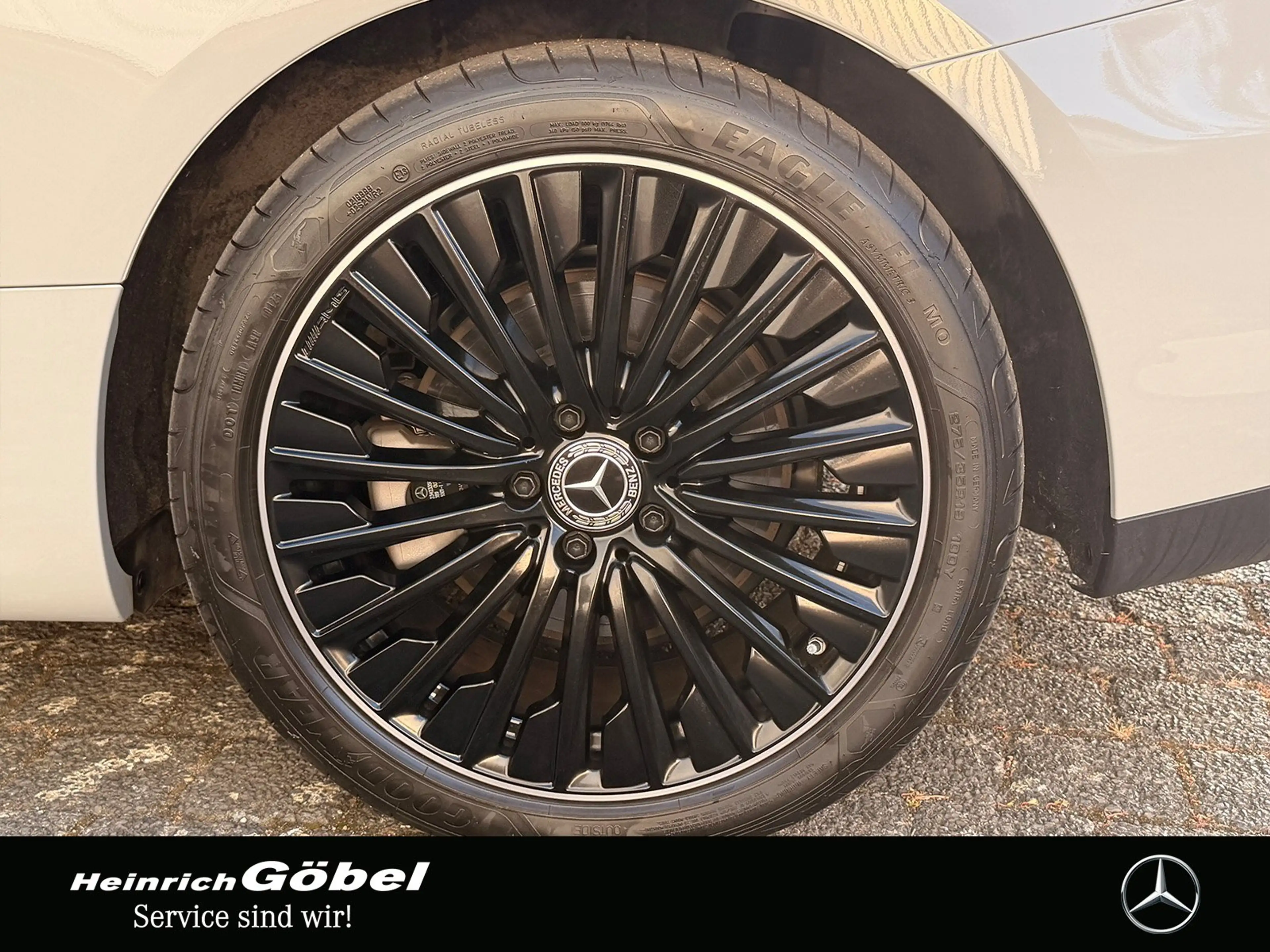 Mercedes-Benz CLE 300 e AMG Line Premium — photo 11