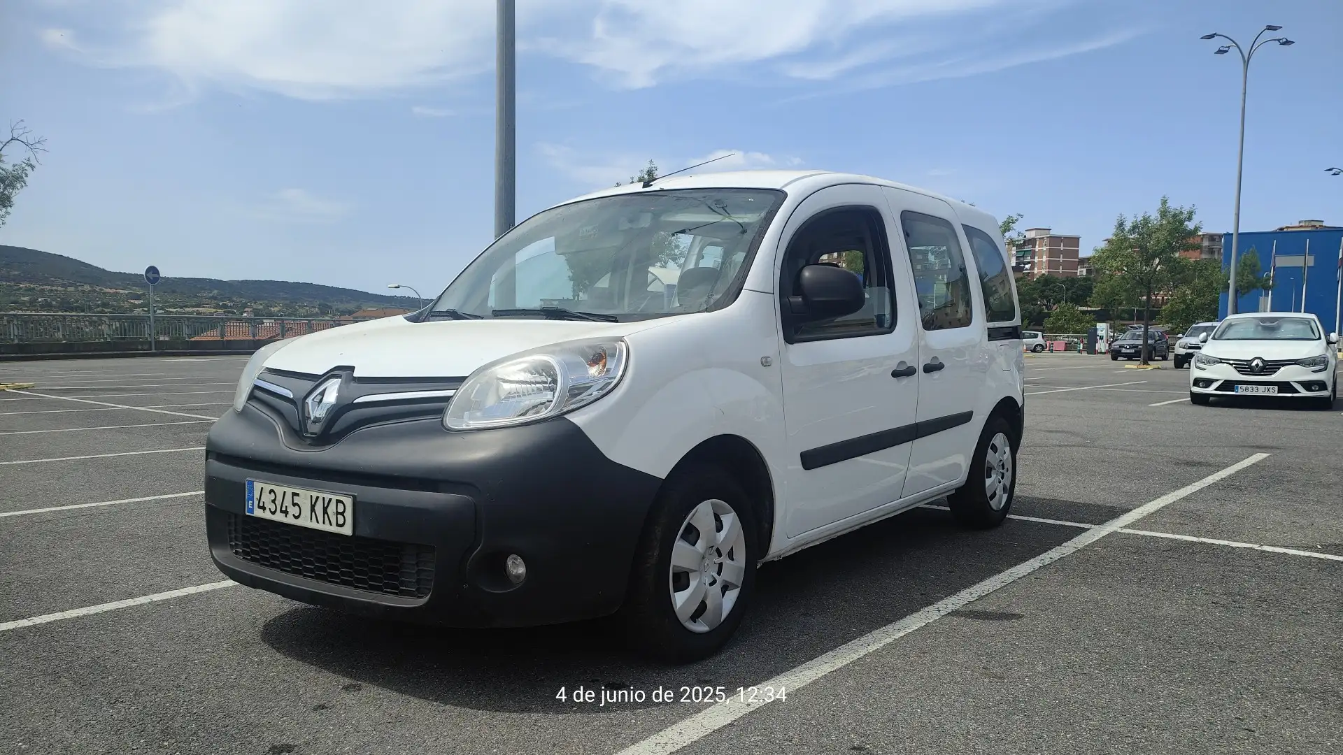 Renault Kangoo Fg. Maxi 1.5dCi Profesional 66 kW 5 pl. - 2