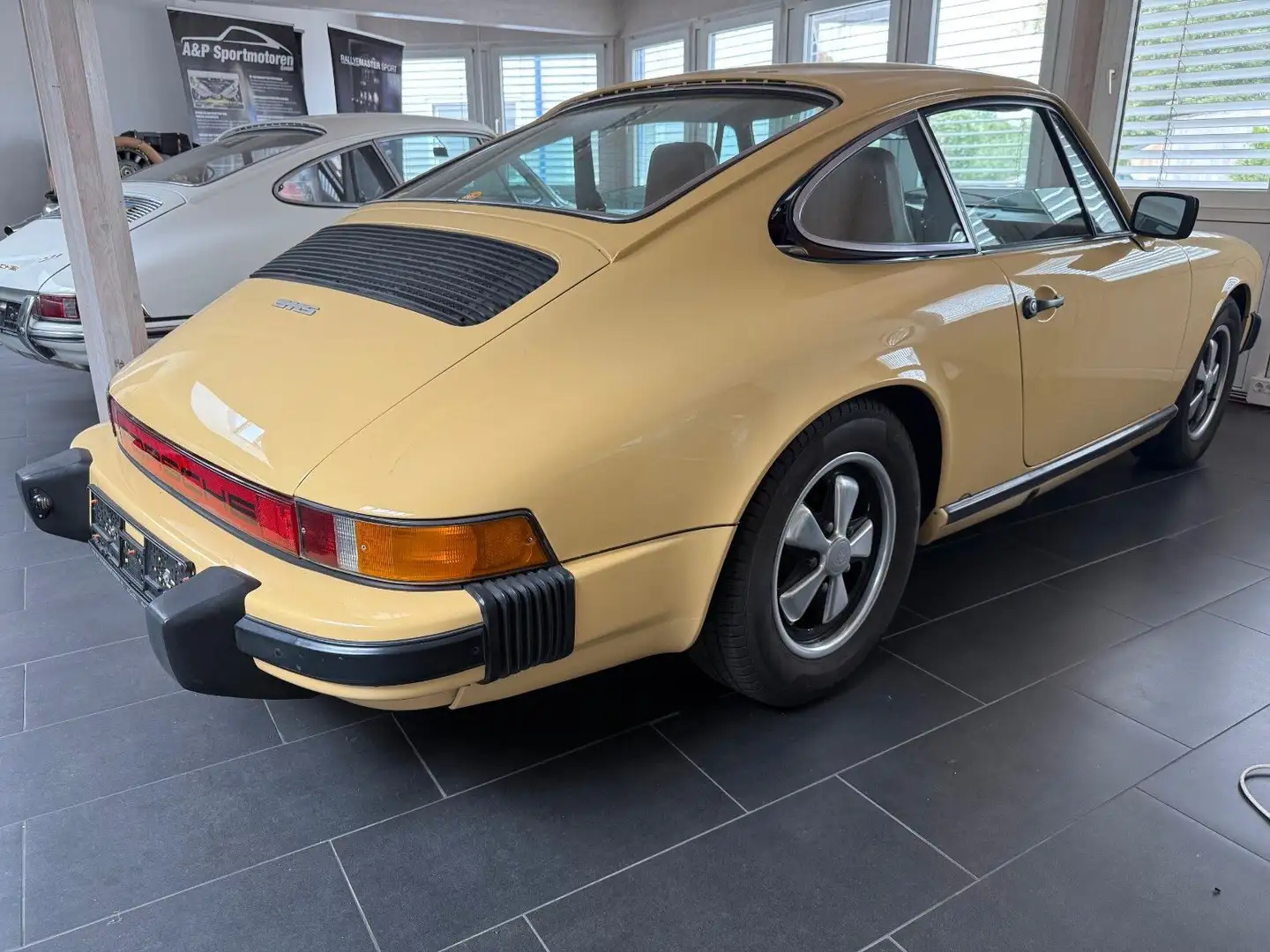 Porsche 911 S 2.7 saharabeige Motor überholt 5-Gang ESD Beige - 2