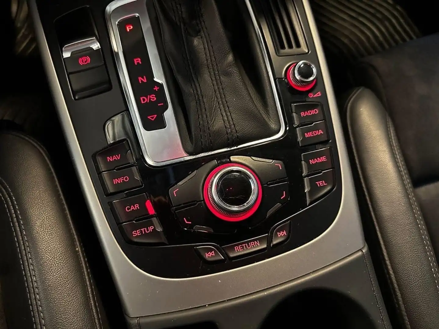 Audi A4 Noir - 2