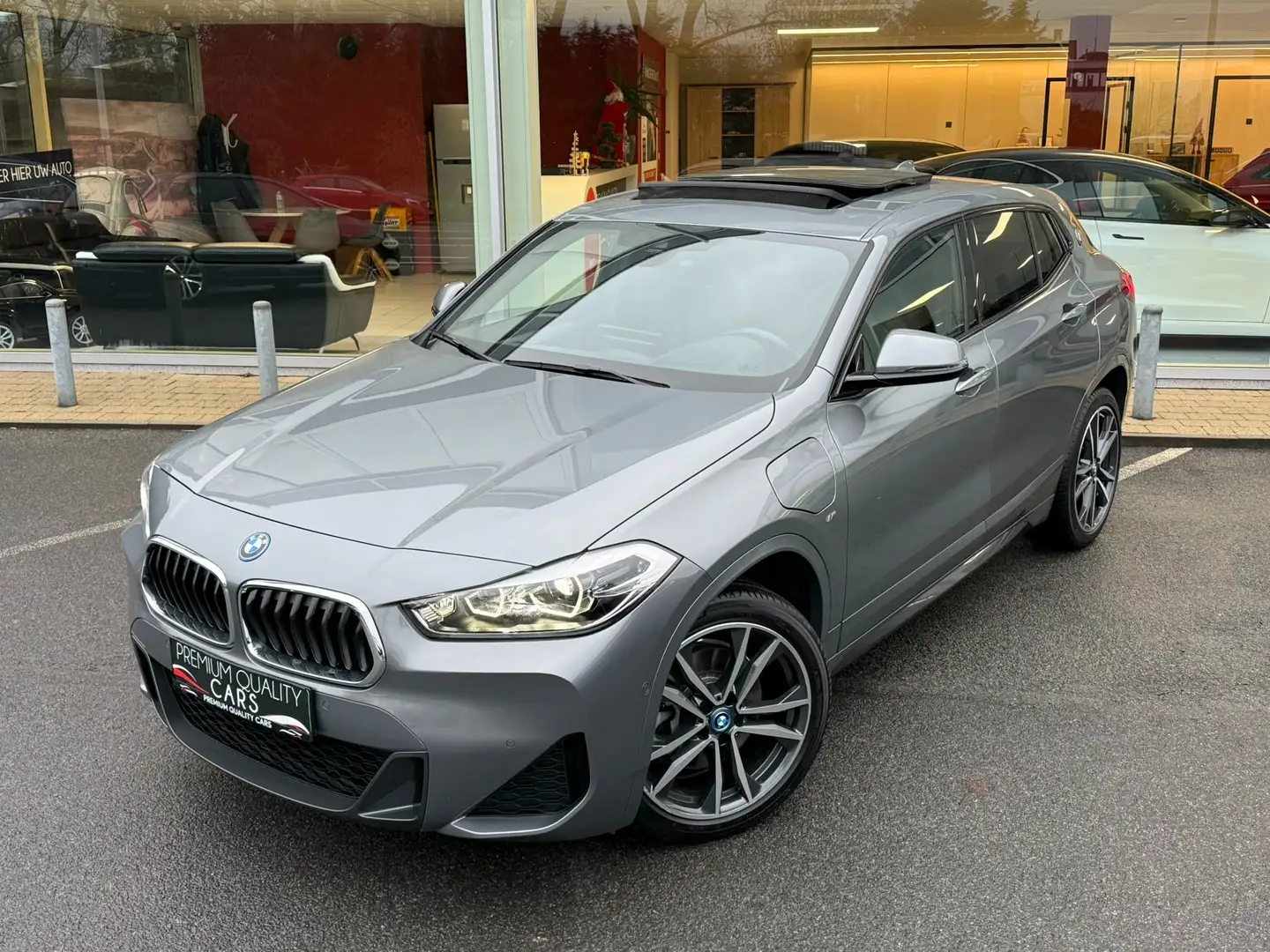 BMW X2 M PACK / PANO / PERFORMANCE MEMORY SEATS / CAMERA/ Gris - 2