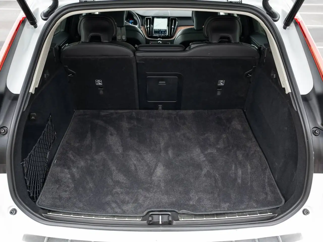 Volvo XC60 снимка Volvo XC60