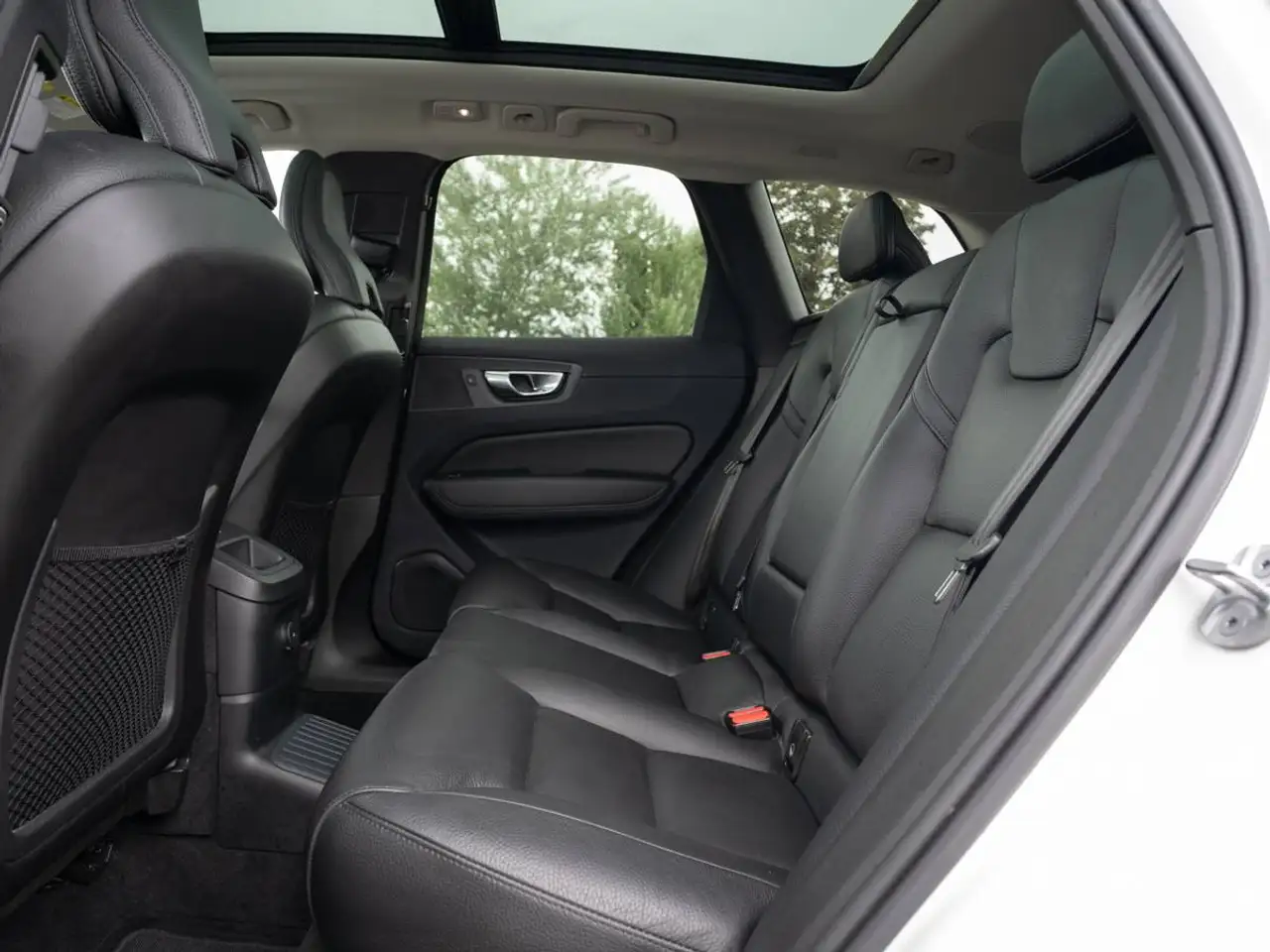 Volvo XC60 снимка Volvo XC60