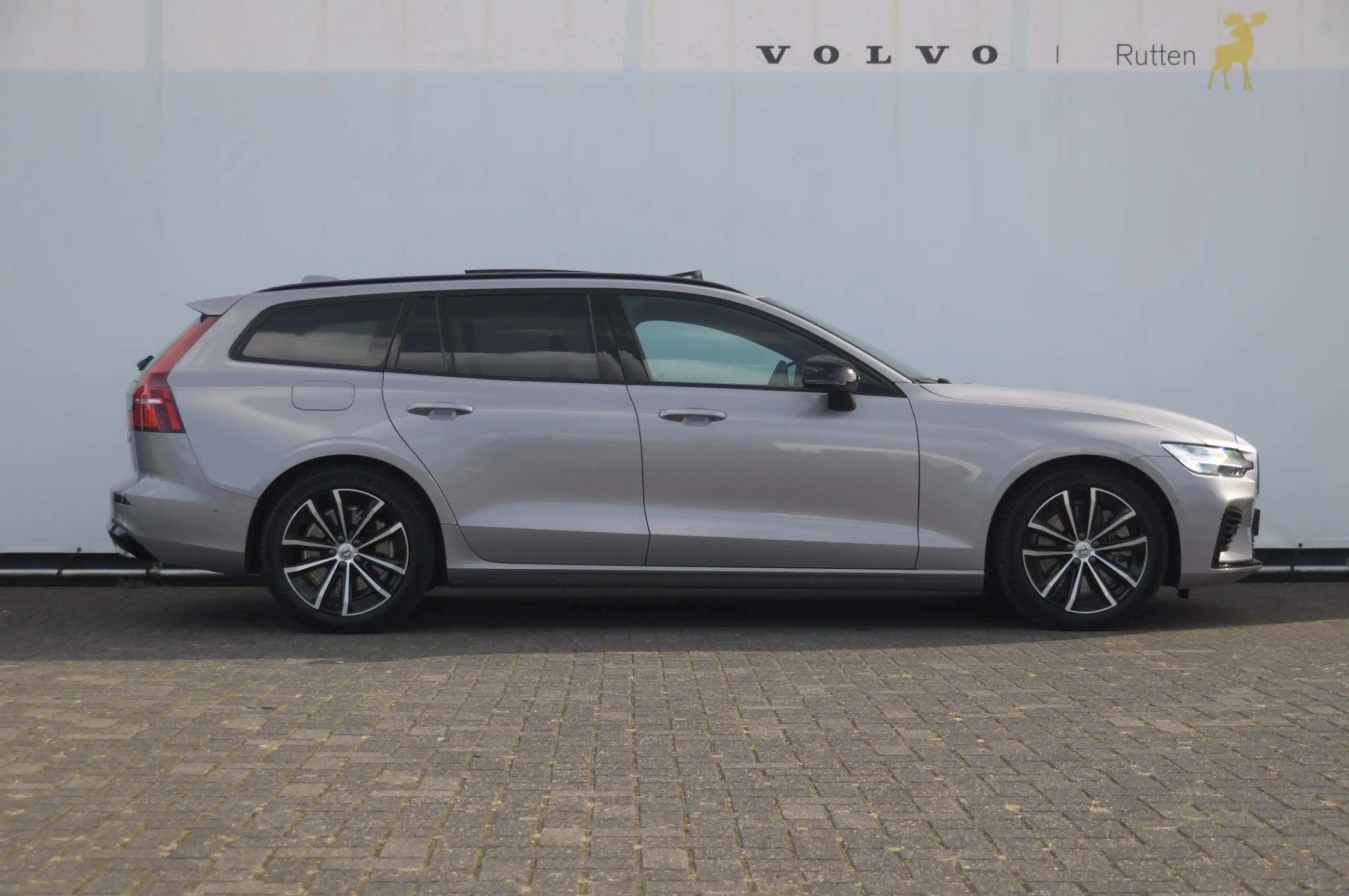 Volvo V60 T8 455PK Automaat Plug-in hybrid AWD Plus Dark Tre — photo 8