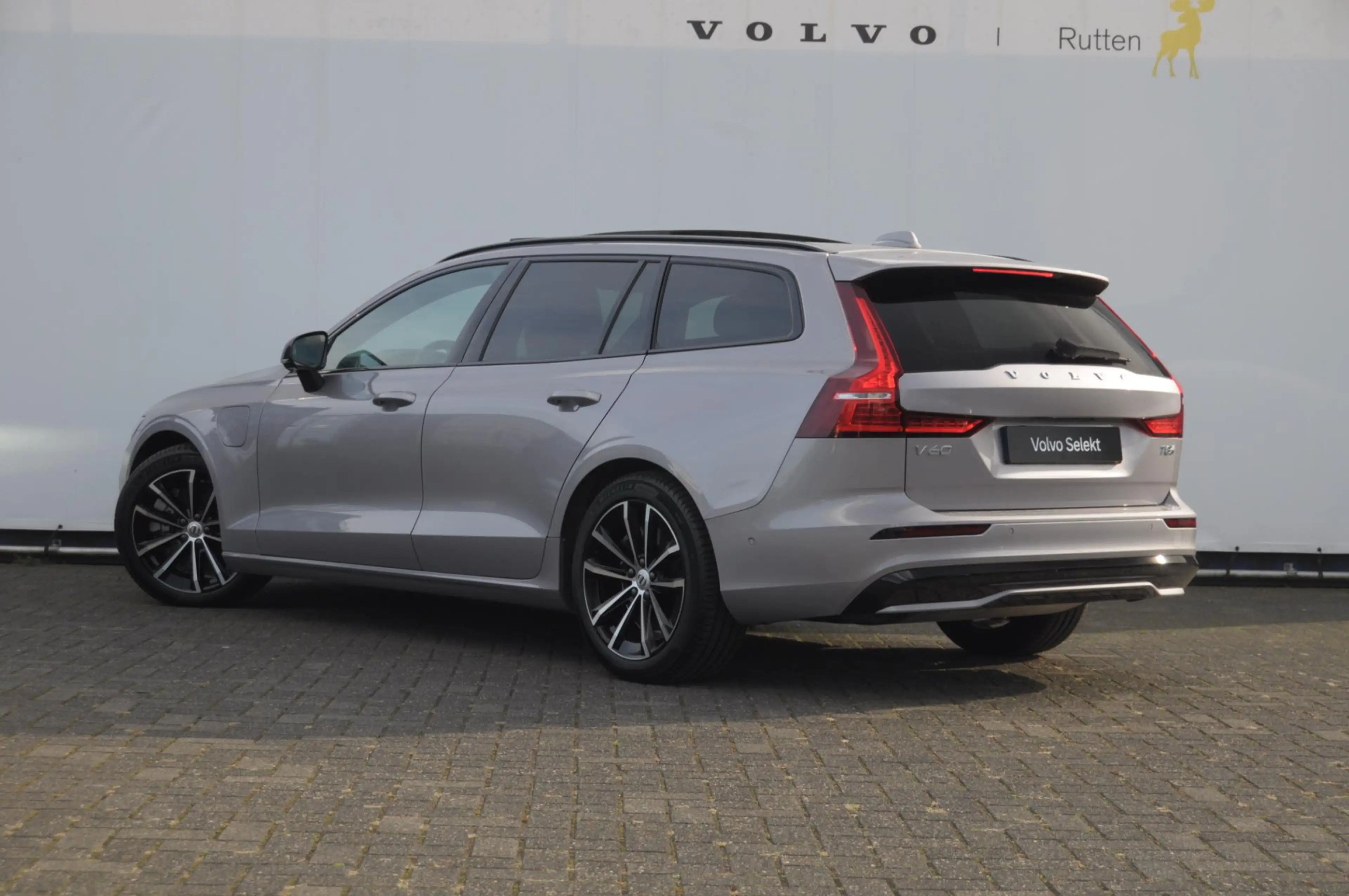Volvo V60 T8 455PK Automaat Plug-in hybrid AWD Plus Dark Tre — photo 5