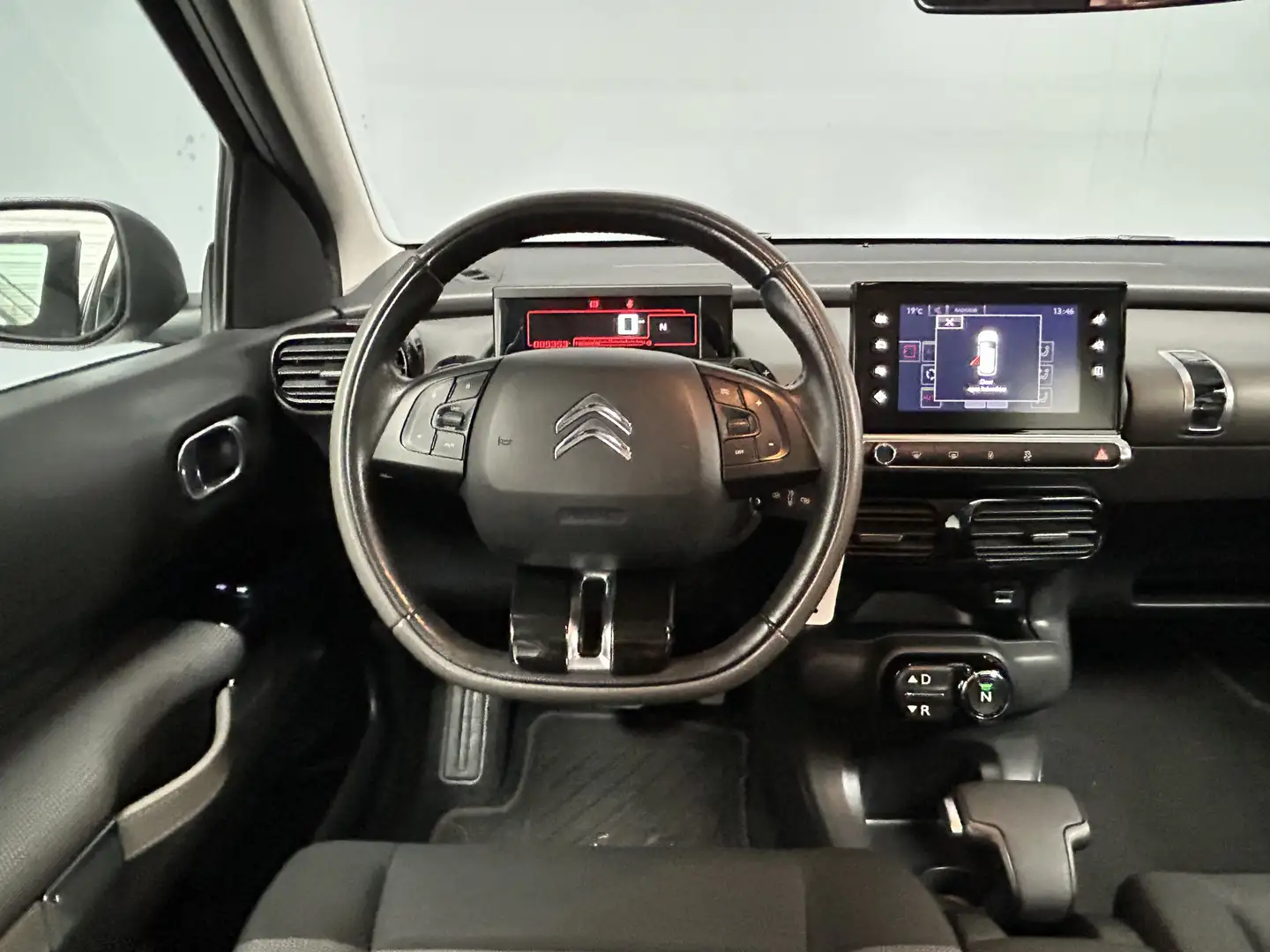 Citroen C4 Cactus 1.2 PureTech Shine Automaat|Cruise|Airco Gris - 2