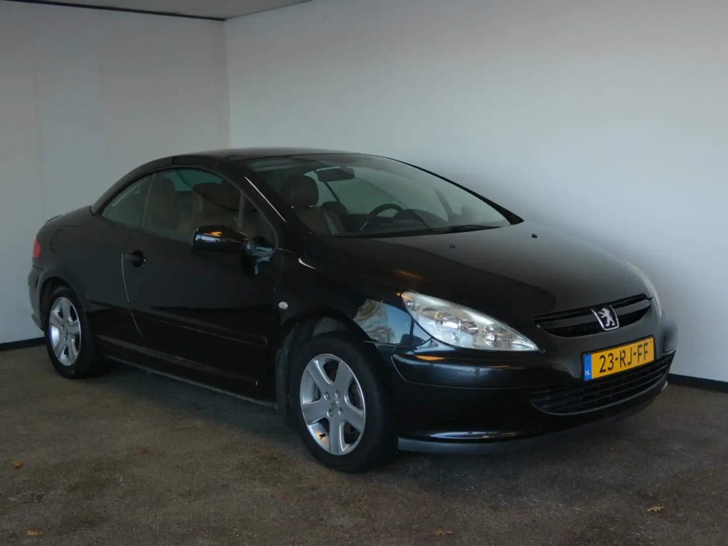Peugeot 307 CC 1.6-16V Nwe APK Schwarz - 2
