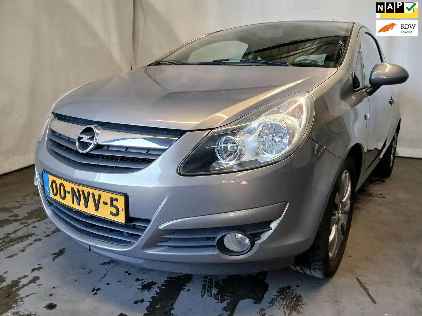 Opel Corsa 1.4-16V '111' Edition - Trekhaak - Export - Schade Marrón - 1