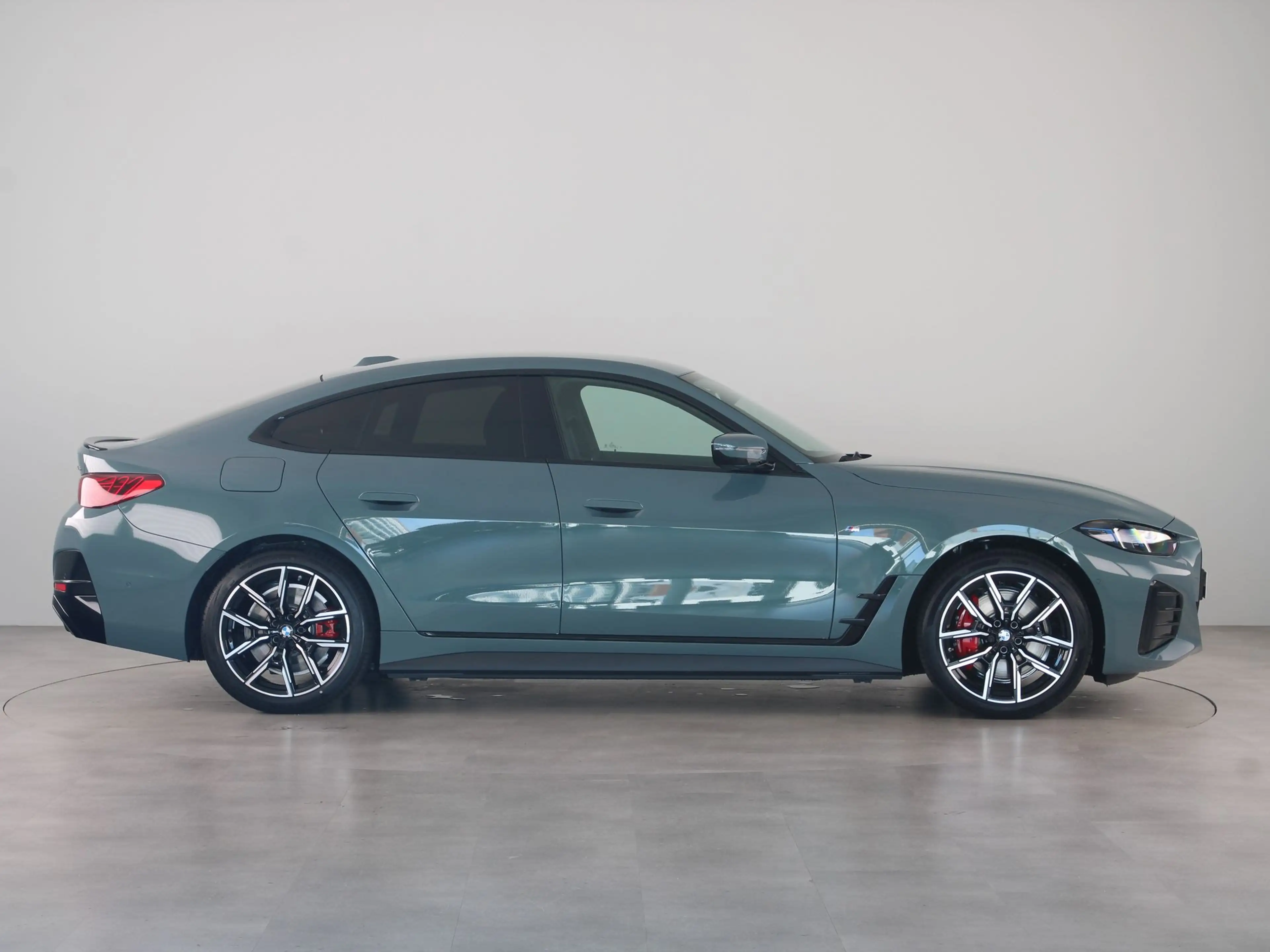 BMW i4 eDrive35 M Sport Edition 70 kWh — photo 4