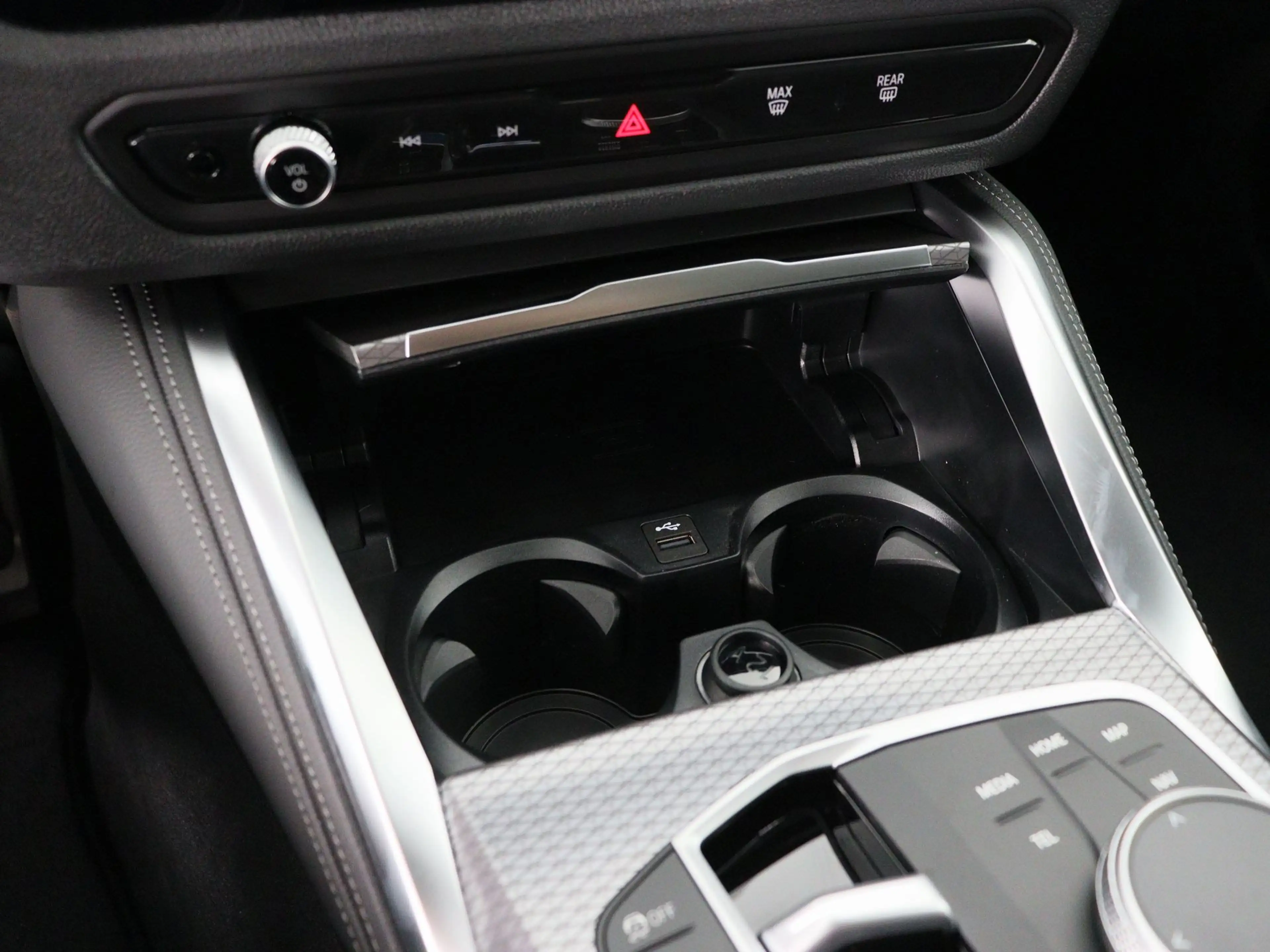 BMW i4 eDrive35 M Sport Edition 70 kWh — photo 10