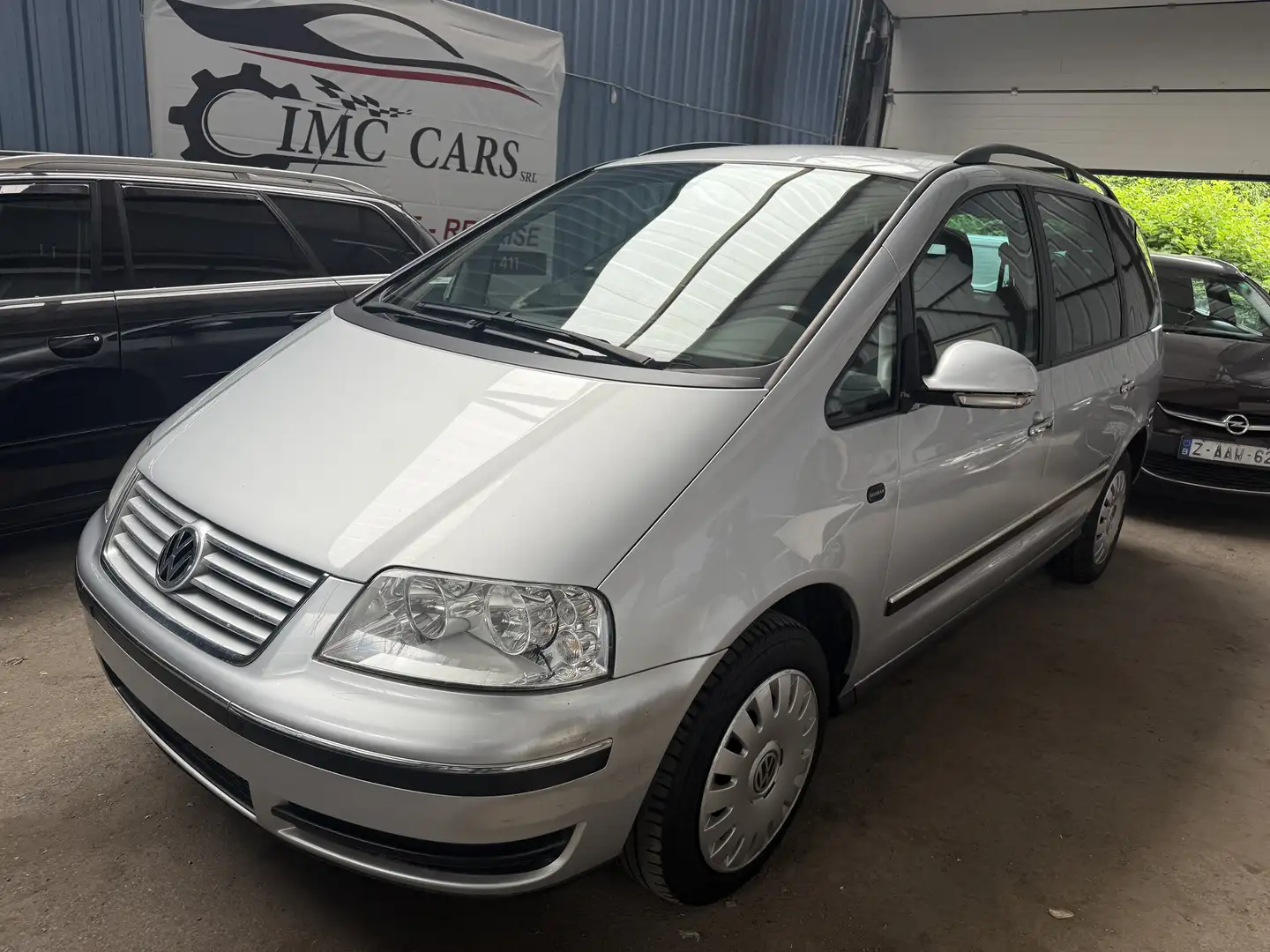 Volkswagen Sharan 1.9 TDi United Tiptronic Gris - 1