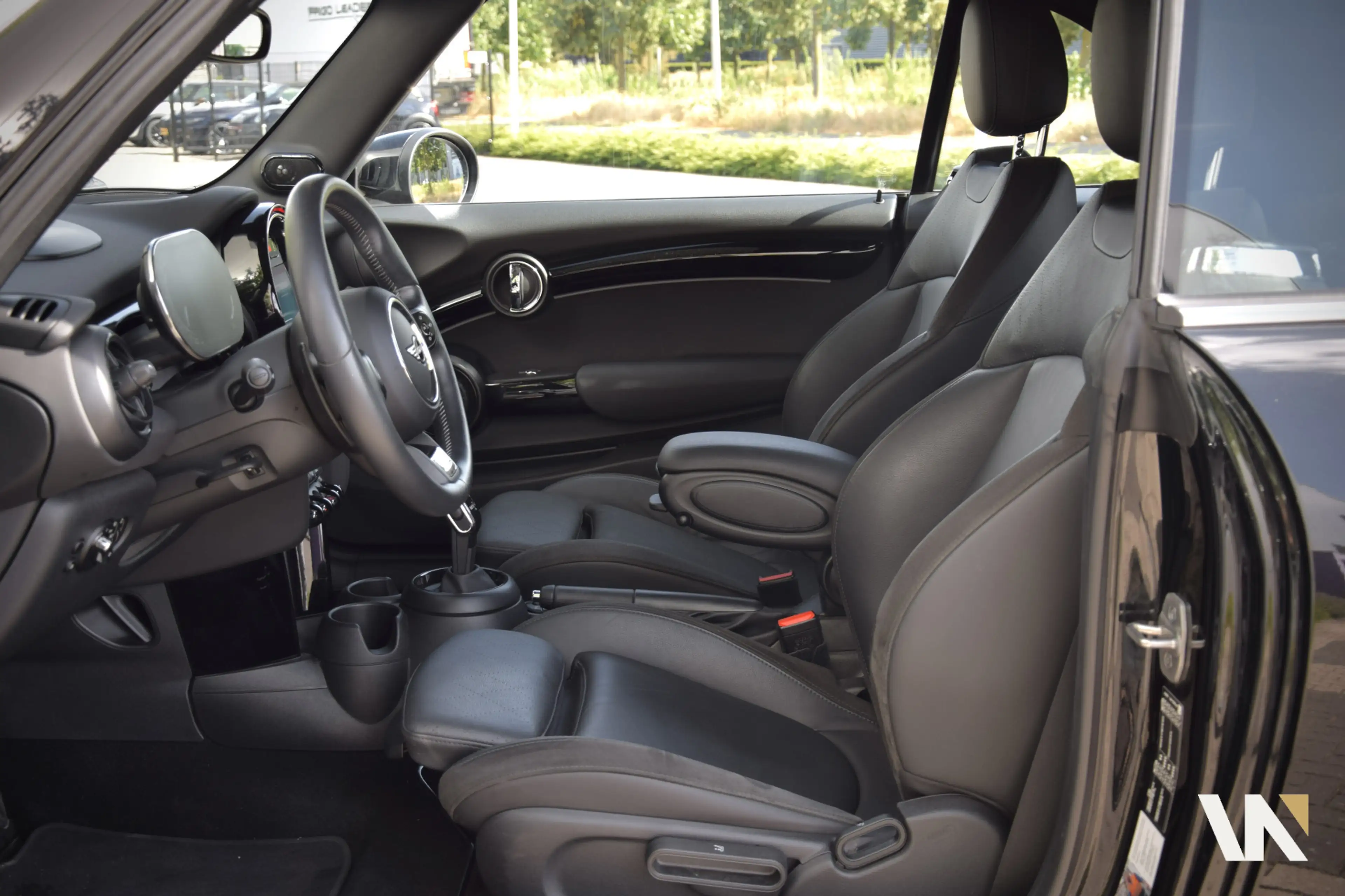 MINI Cooper S Cabrio 2.0 John Cooper Works | Harman Kardon | Head-Up | — photo 21