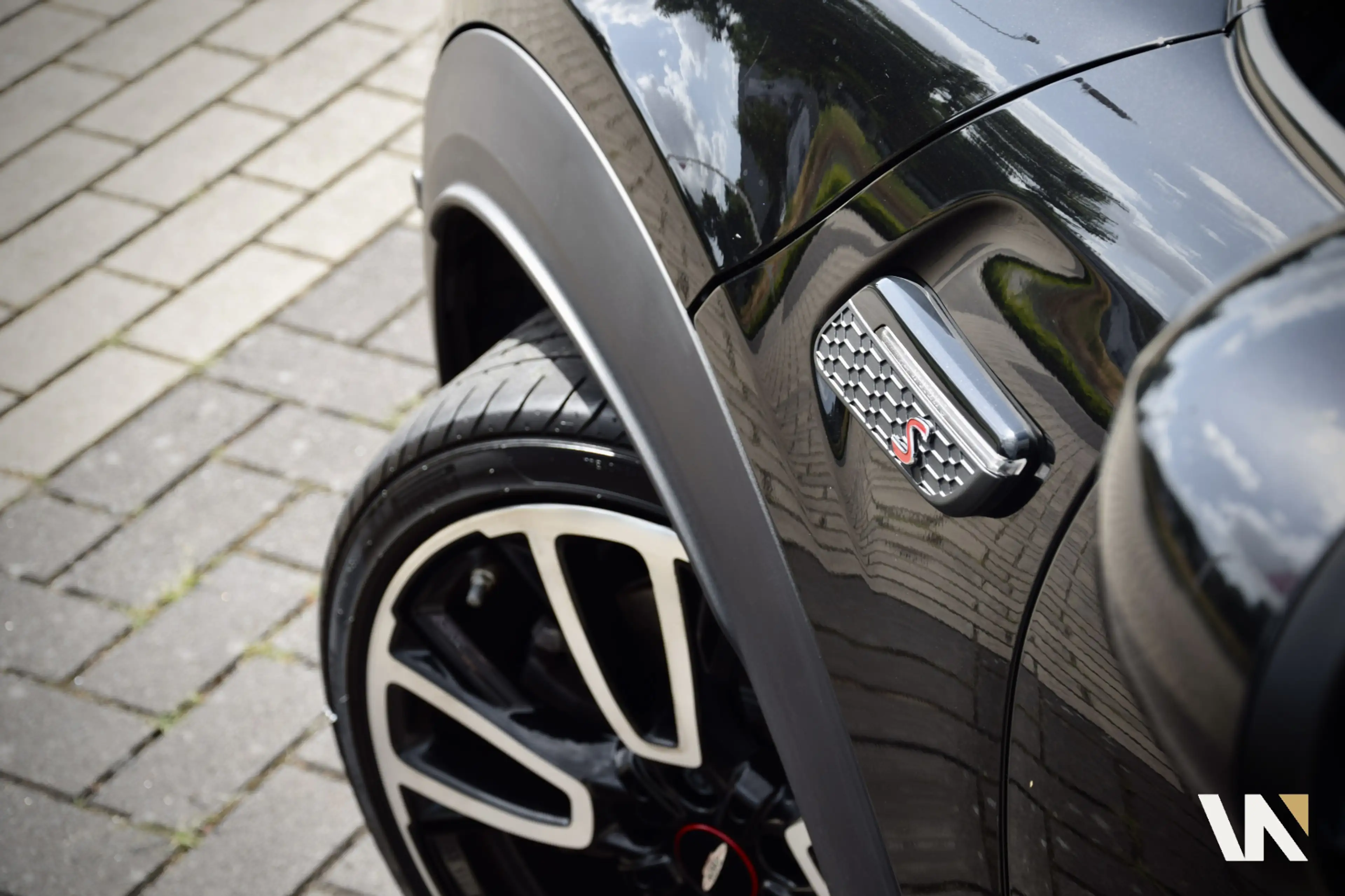 MINI Cooper S Cabrio 2.0 John Cooper Works | Harman Kardon | Head-Up | — photo 28
