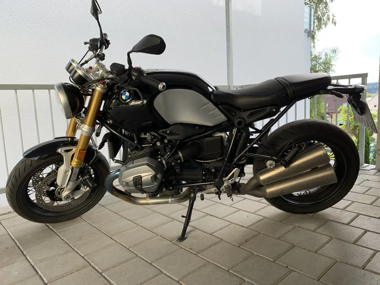 BMW R nineT