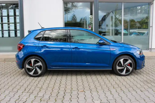 Volkswagen Polo view 4