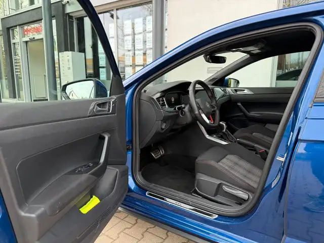 Volkswagen Polo view 9