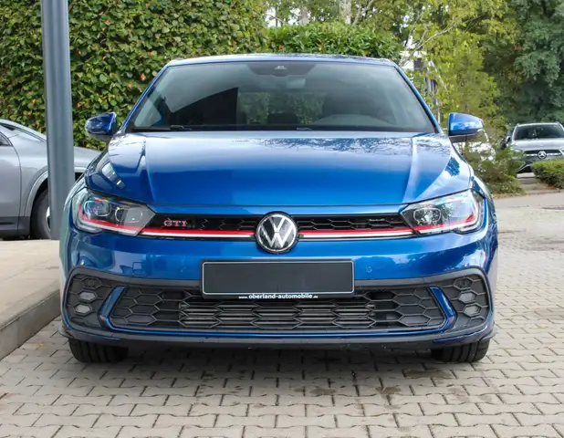 Volkswagen Polo view 2