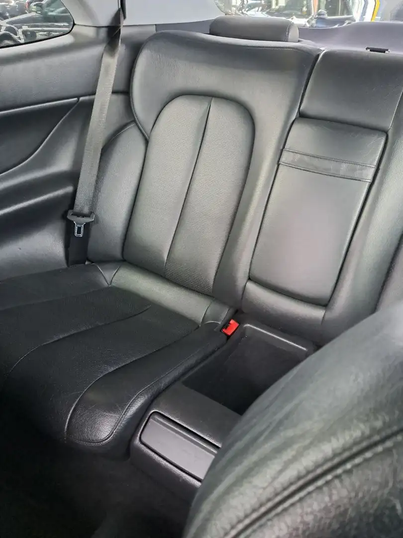 Mercedes-Benz 320 CLK Blue - 2