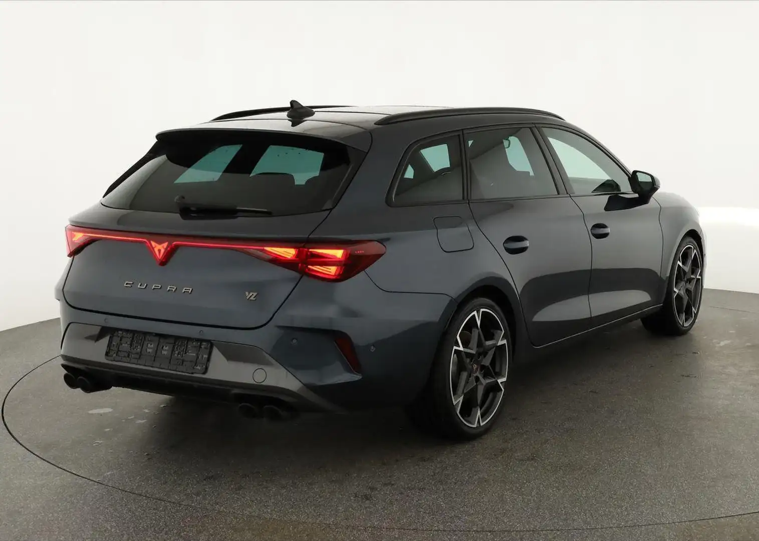 CUPRA Leon Sportstourer 2.0 TSI 245 kW 4Drive VZ ST DSG 4D... Grau - 2