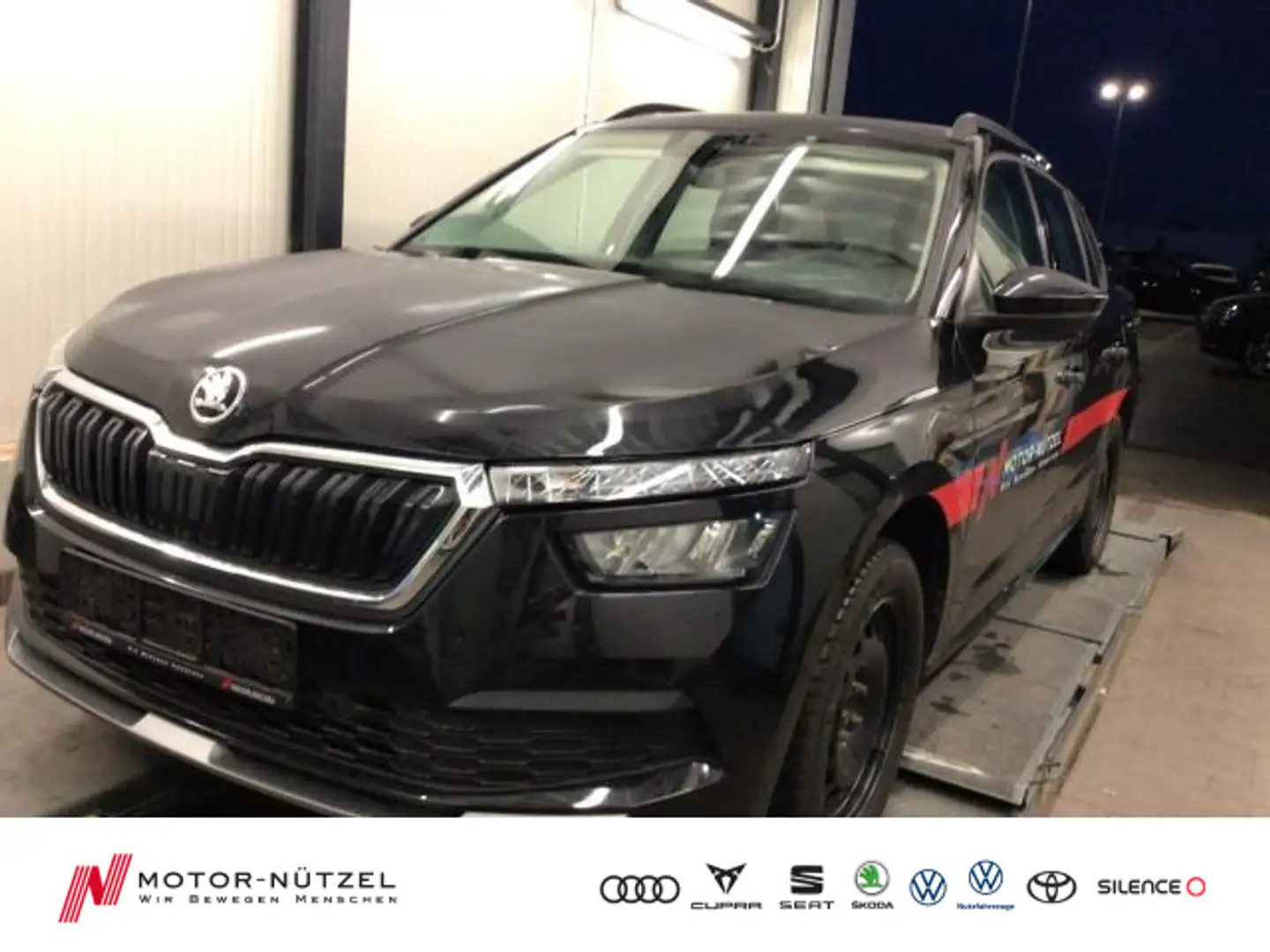 Skoda Kamiq 1.0 TSI DSG FRESH 5JG+LED+APP+GRA+SHZ+RFK Schwarz - 1