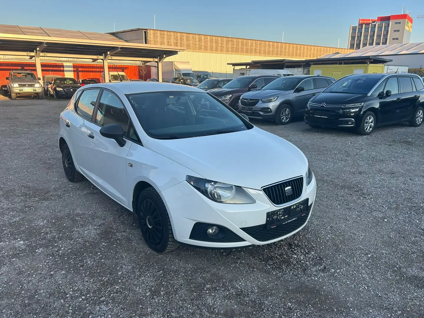 SEAT Ibiza Reference Weiß - 2