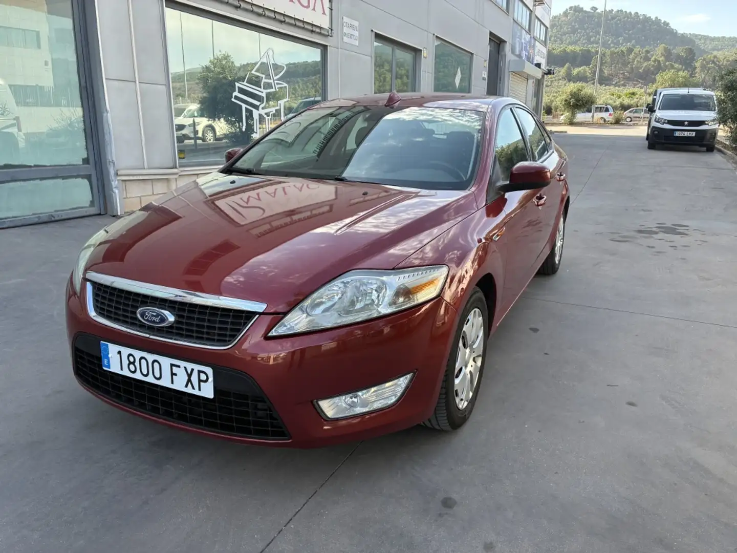 Ford Mondeo 2.0TDCi Trend Burdeos - 1