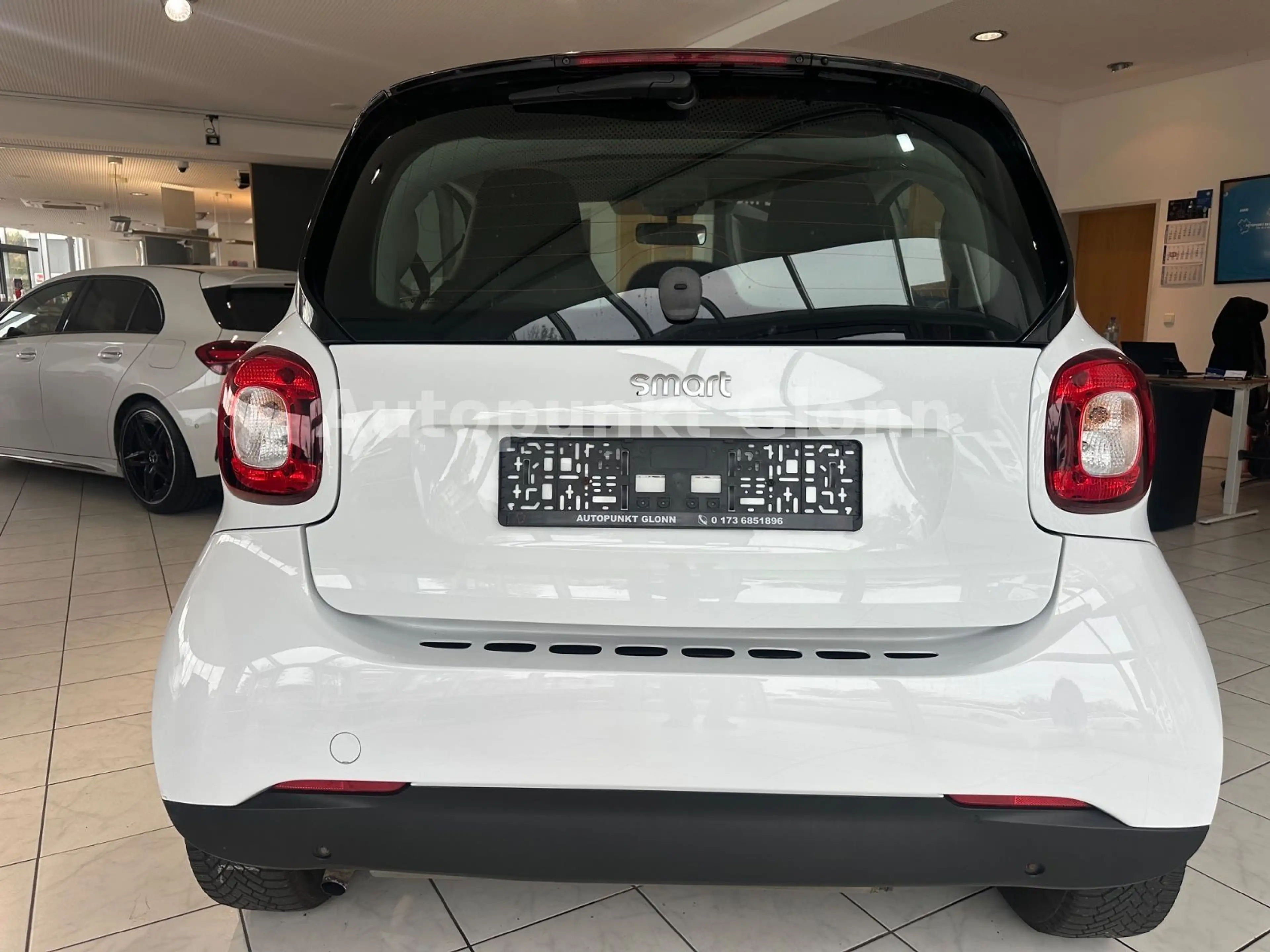 smart forTwo fortwo coupe Basis 52 kW|Navi|SHZ|Klima| — photo 8