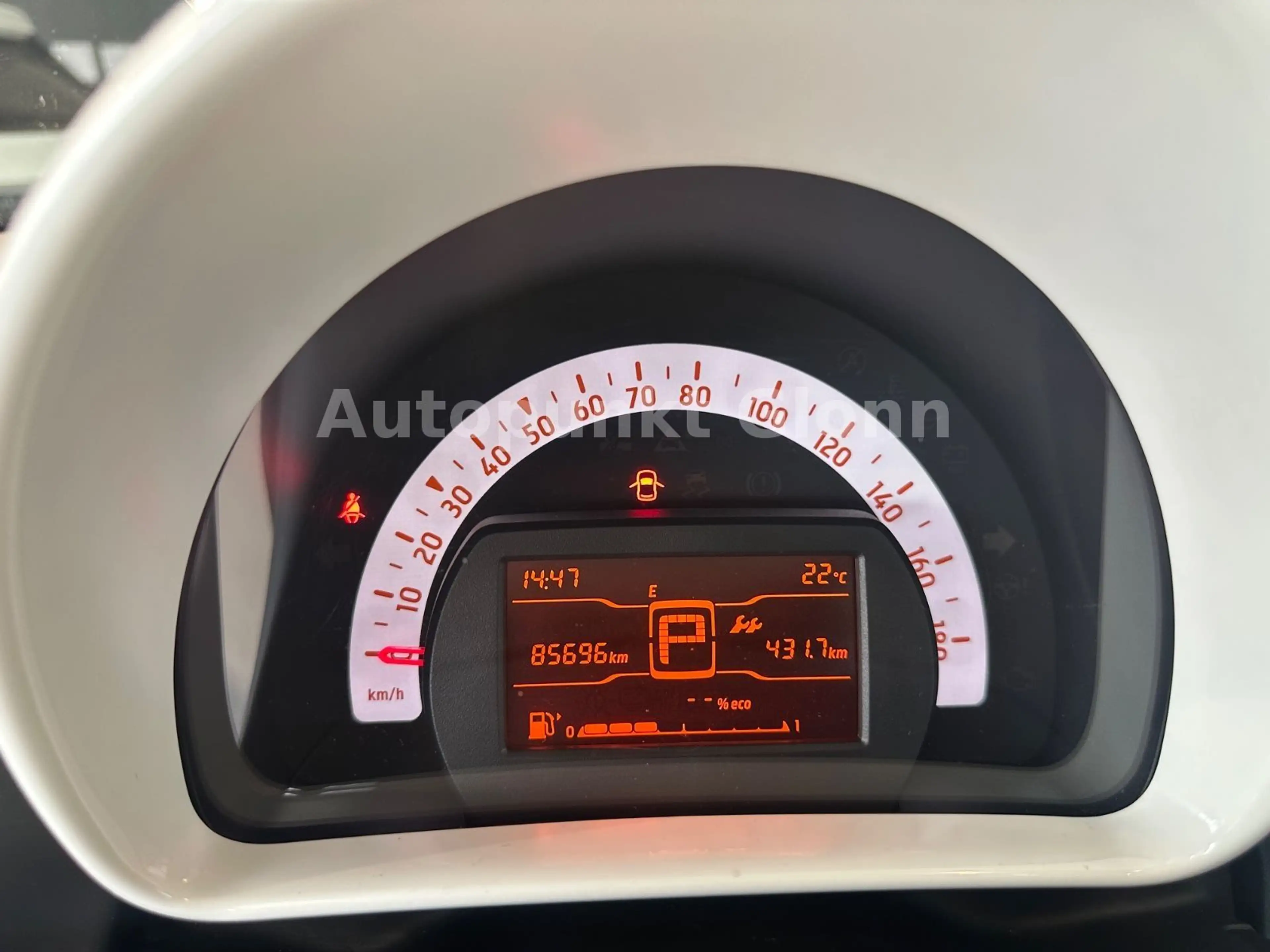 smart forTwo fortwo coupe Basis 52 kW|Navi|SHZ|Klima| — photo 13
