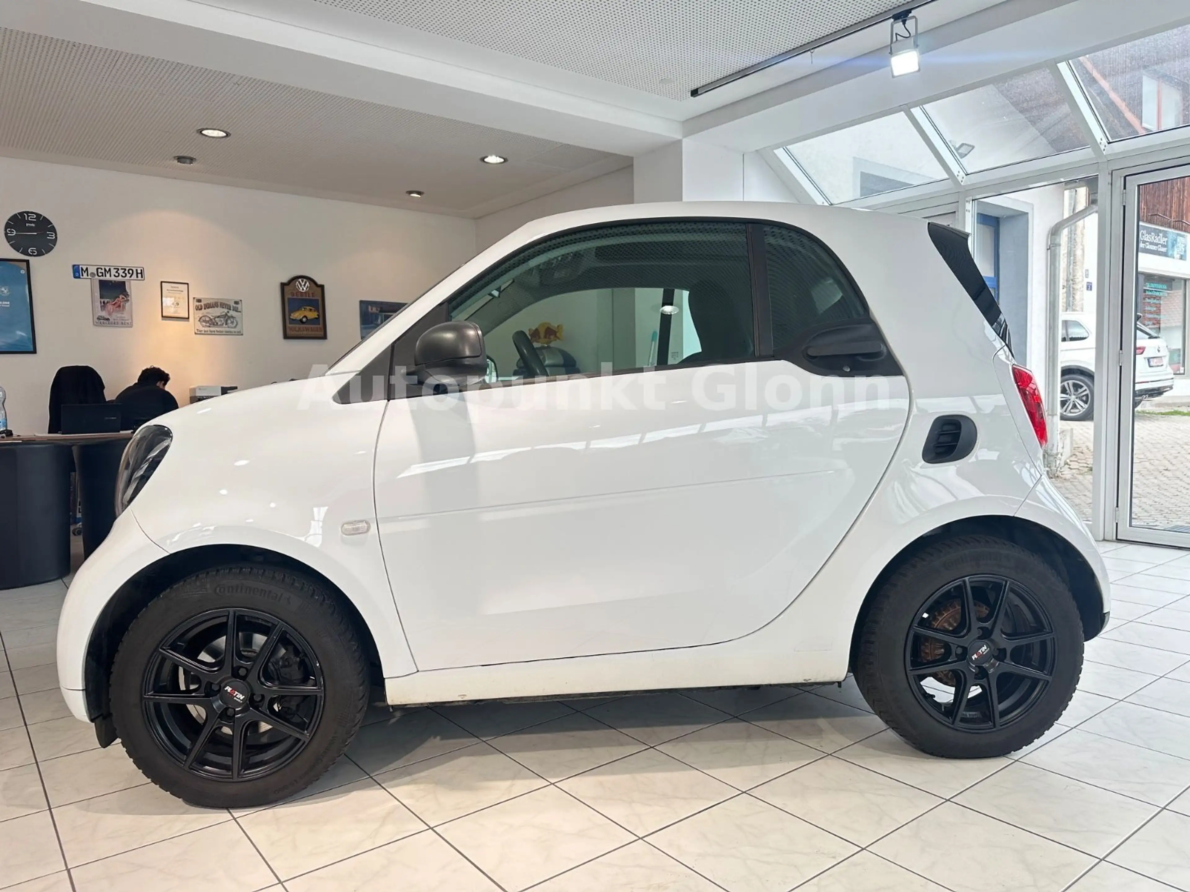 smart forTwo fortwo coupe Basis 52 kW|Navi|SHZ|Klima| — photo 5