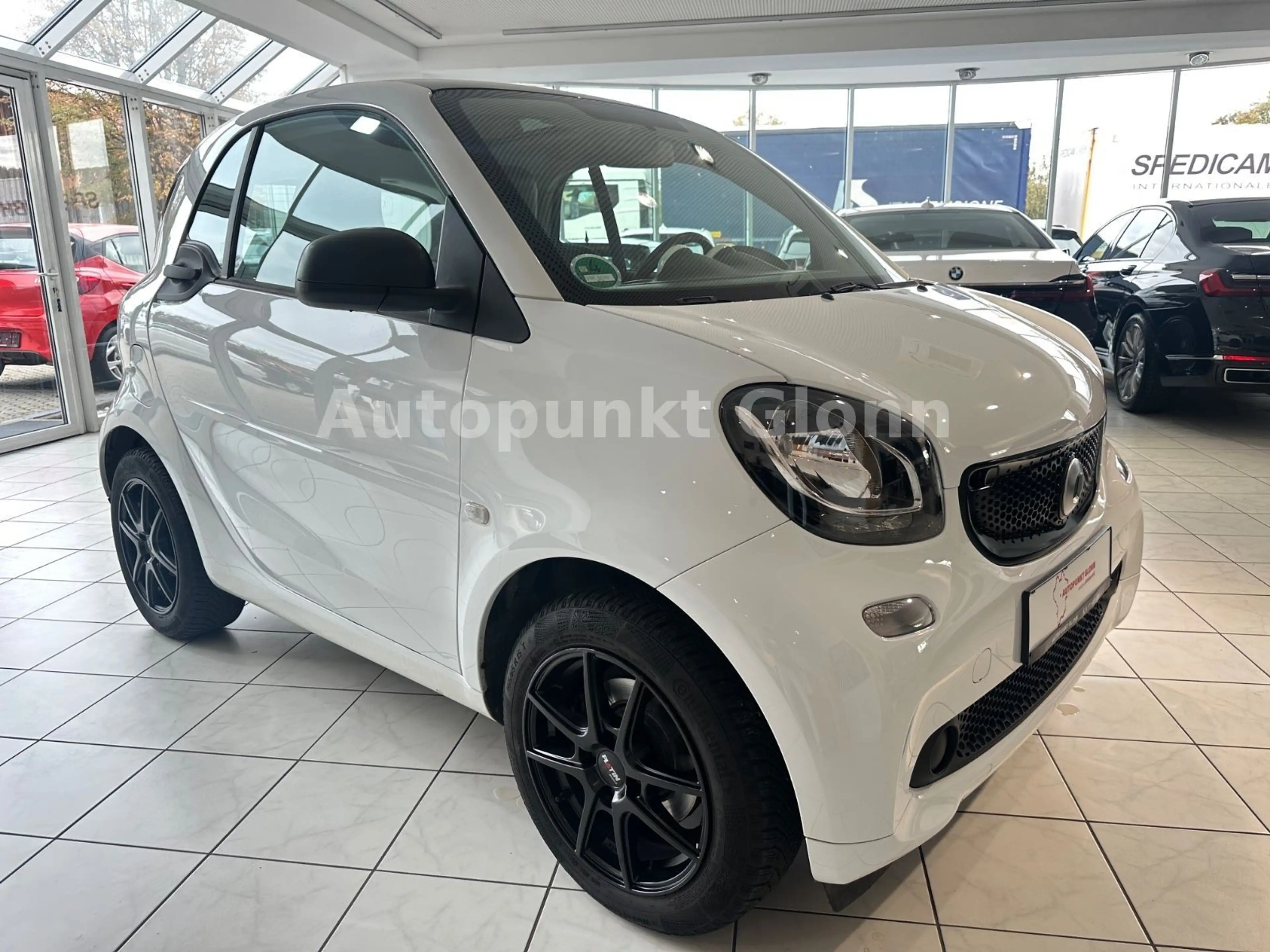 smart forTwo fortwo coupe Basis 52 kW|Navi|SHZ|Klima| — photo 4