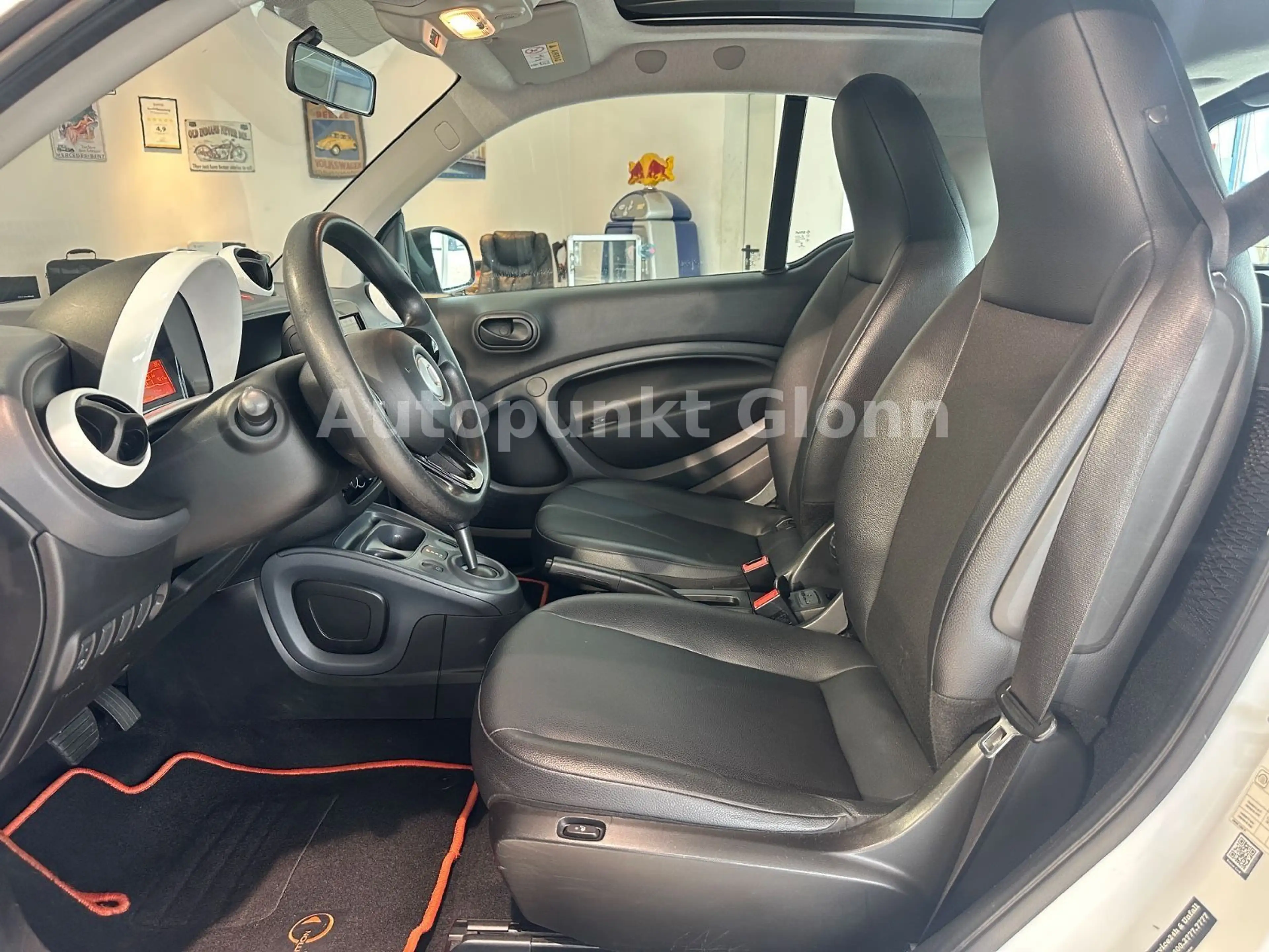 smart forTwo fortwo coupe Basis 52 kW|Navi|SHZ|Klima| — photo 11
