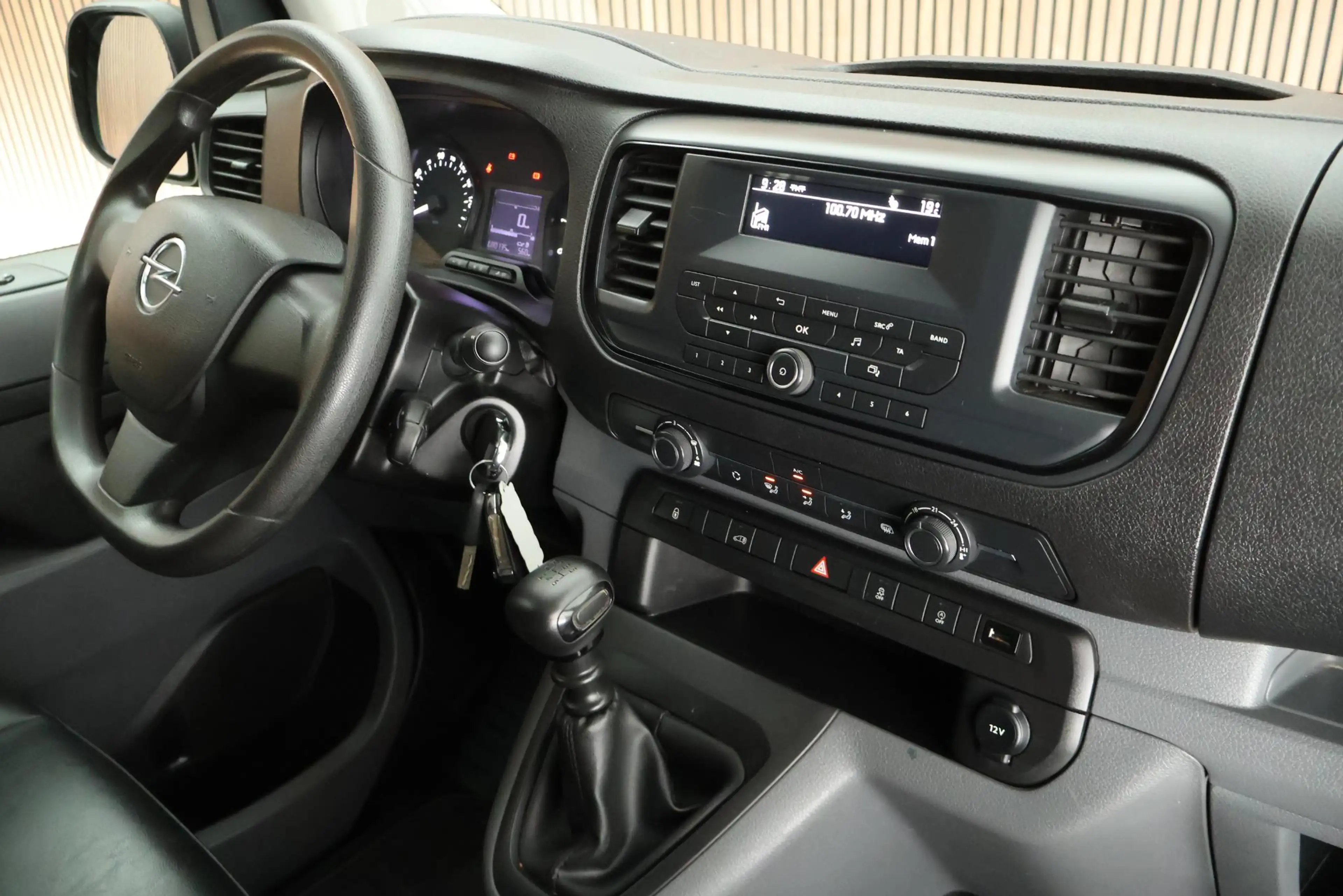 Opel Vivaro 2.0 CDTI 122pk H6 L2H1 Edition Trekhaak Camera Blu — photo 3