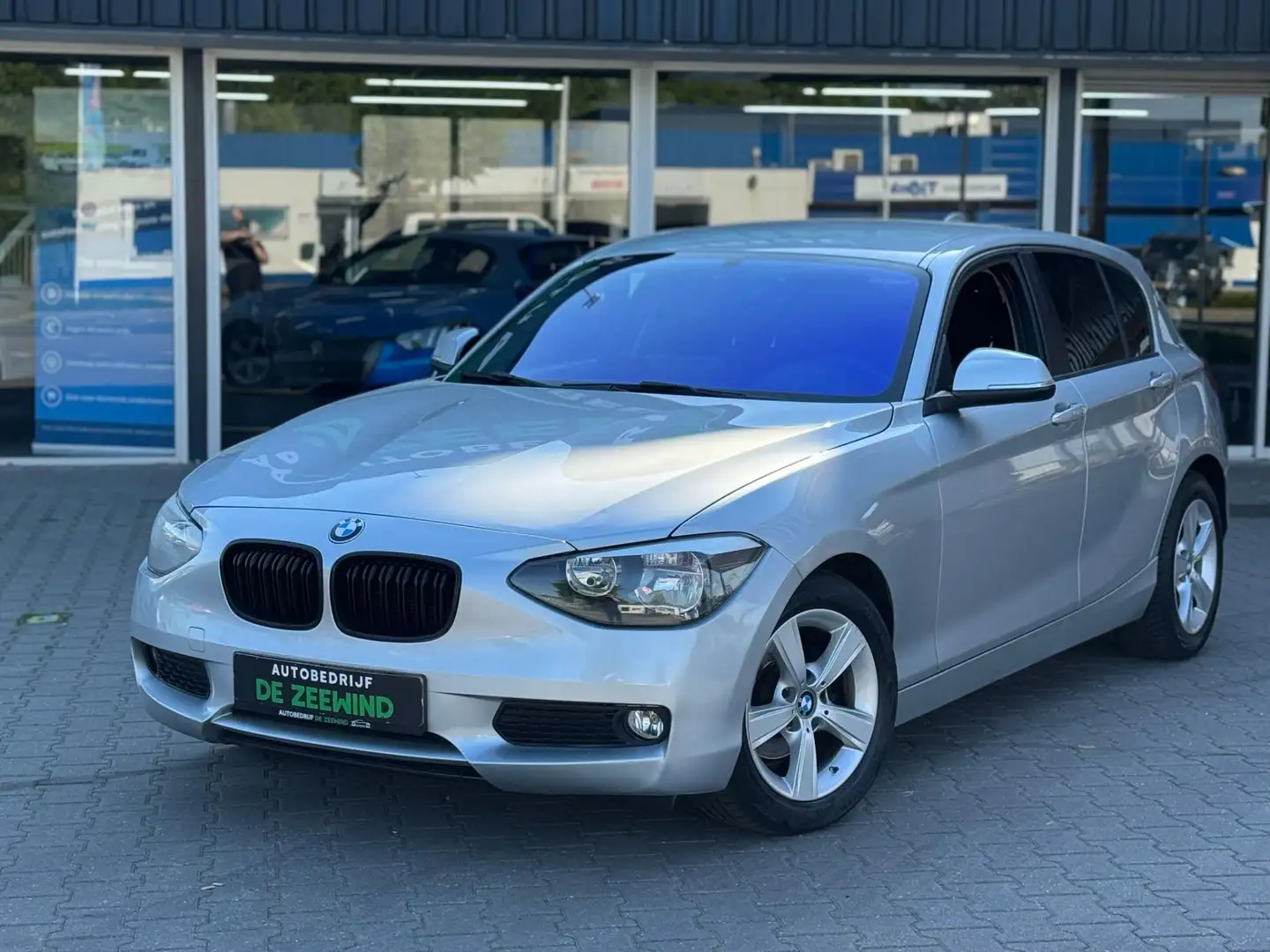 BMW 114 1-serie 114i EDE|Navi|PDC|Rijklaar Gri - 2