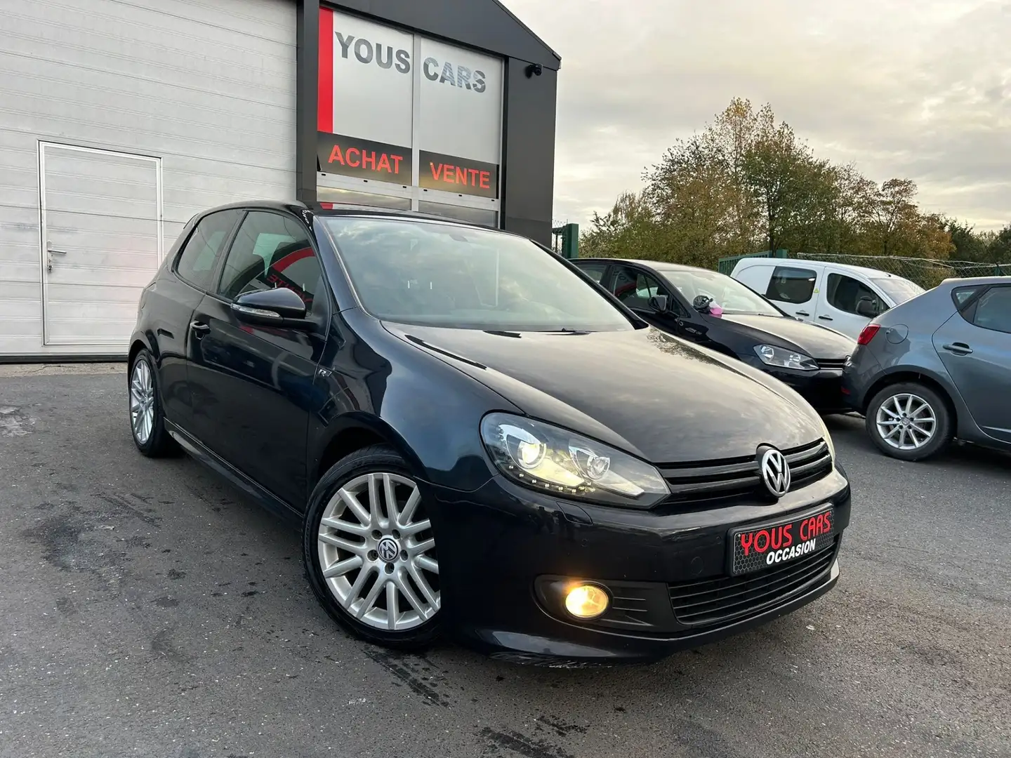 Volkswagen Golf 1.6 TDI 105 R line - 1