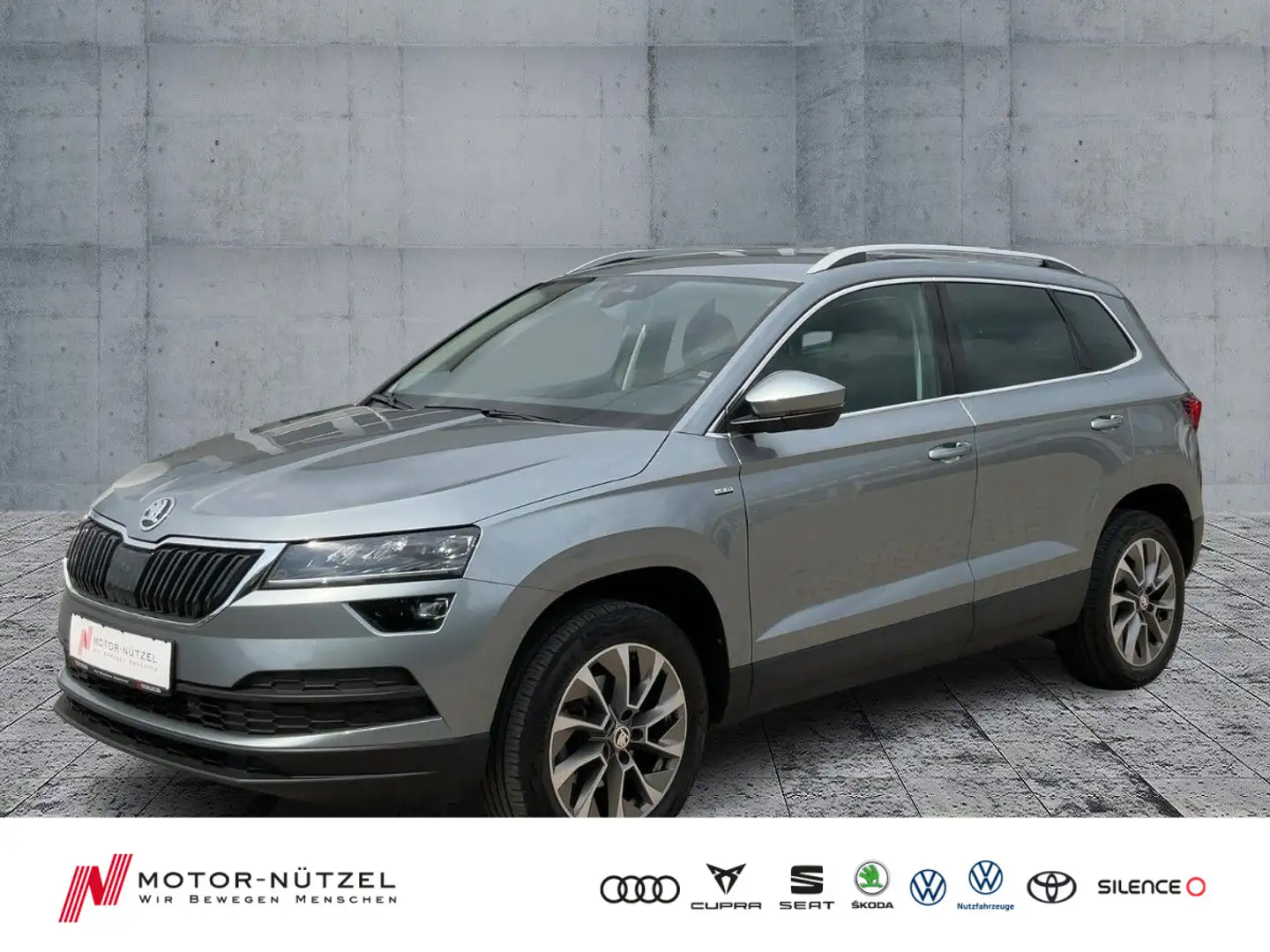 Skoda Karoq 1.5 TSI DSG CLEVER LED+NAVI+ACC+2xSHZ+RFK Grijs - 1