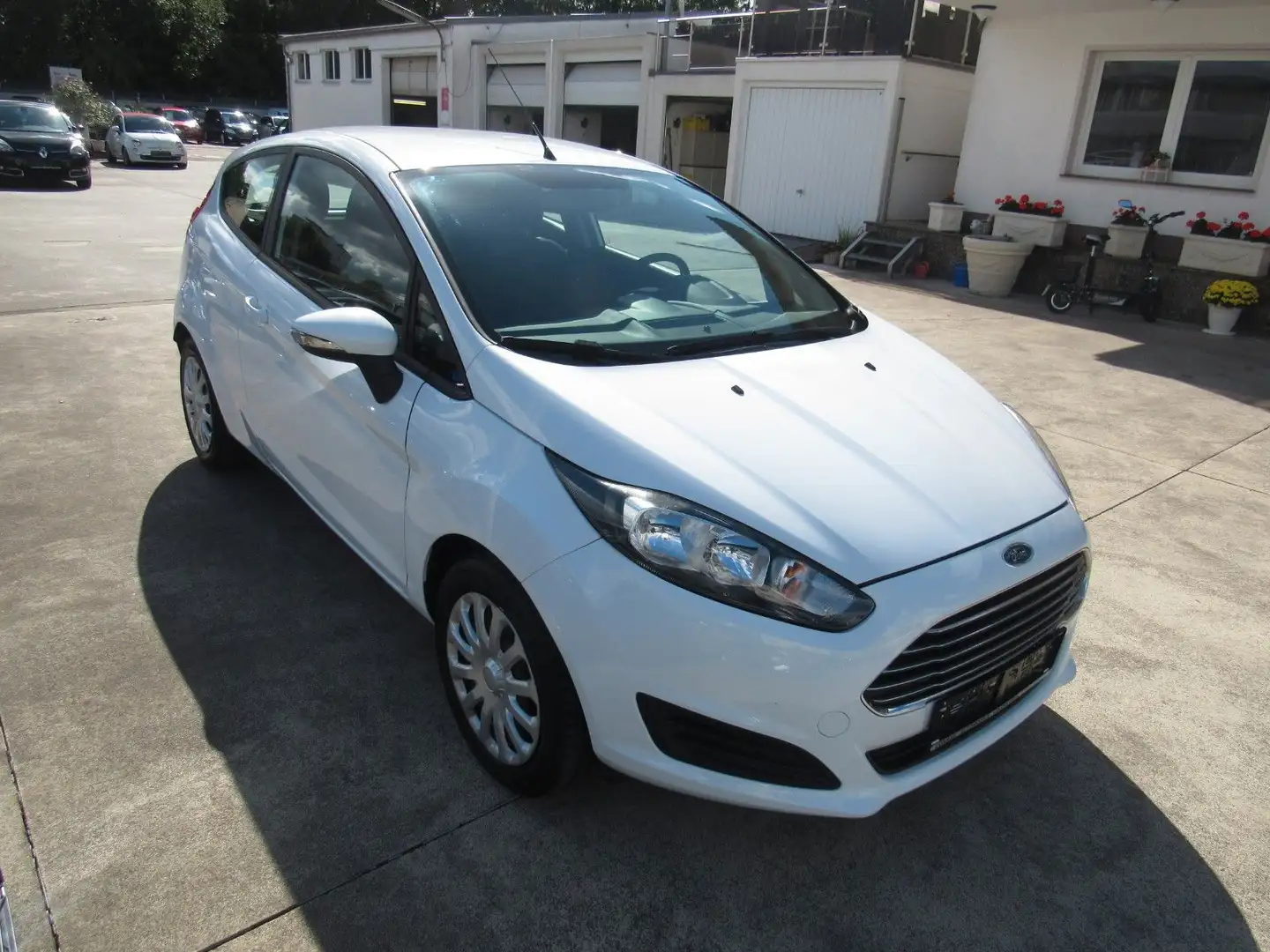 Ford Fiesta KLIMA,SITZHEIZUNG. Blanc - 2
