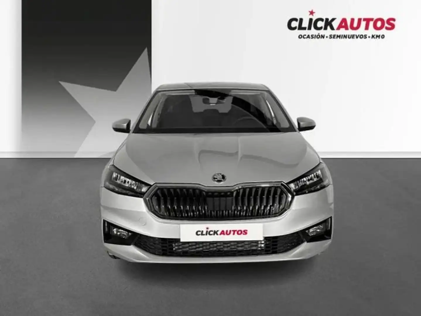 Skoda Fabia 1.0 TSI Selection DSG 85kW Plateado - 2