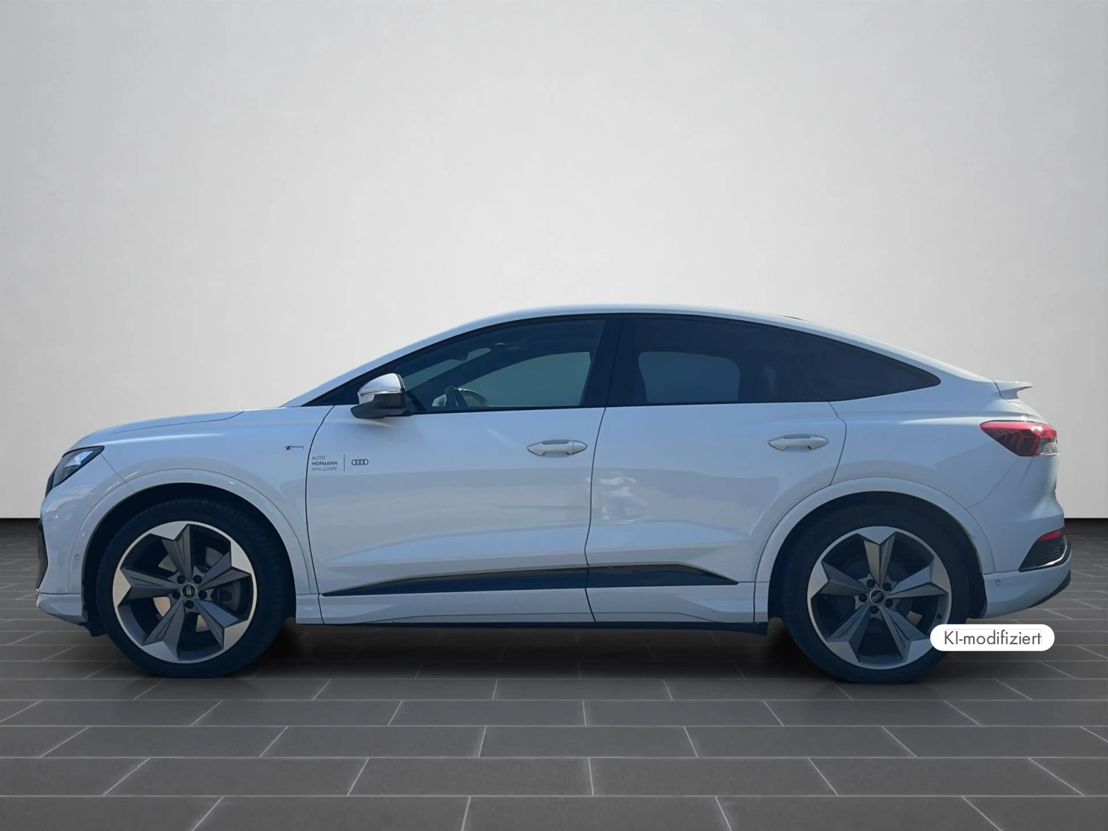 Audi Q4 e-tron 40 LEDER*PANO*OPTIK-SCHWARZ* — photo 7
