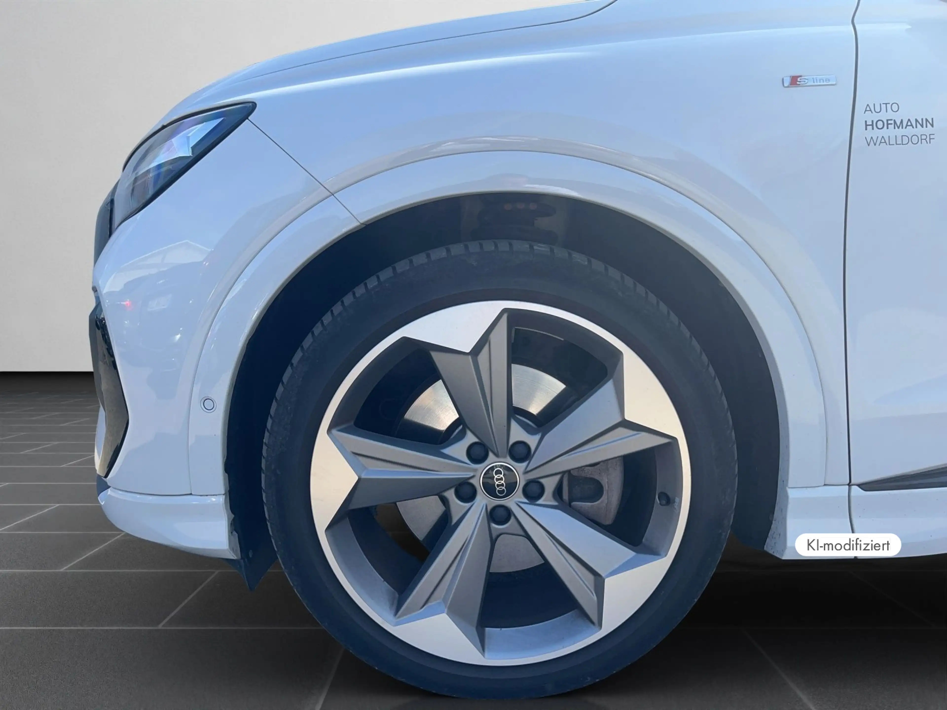 Audi Q4 e-tron 40 LEDER*PANO*OPTIK-SCHWARZ* — photo 8