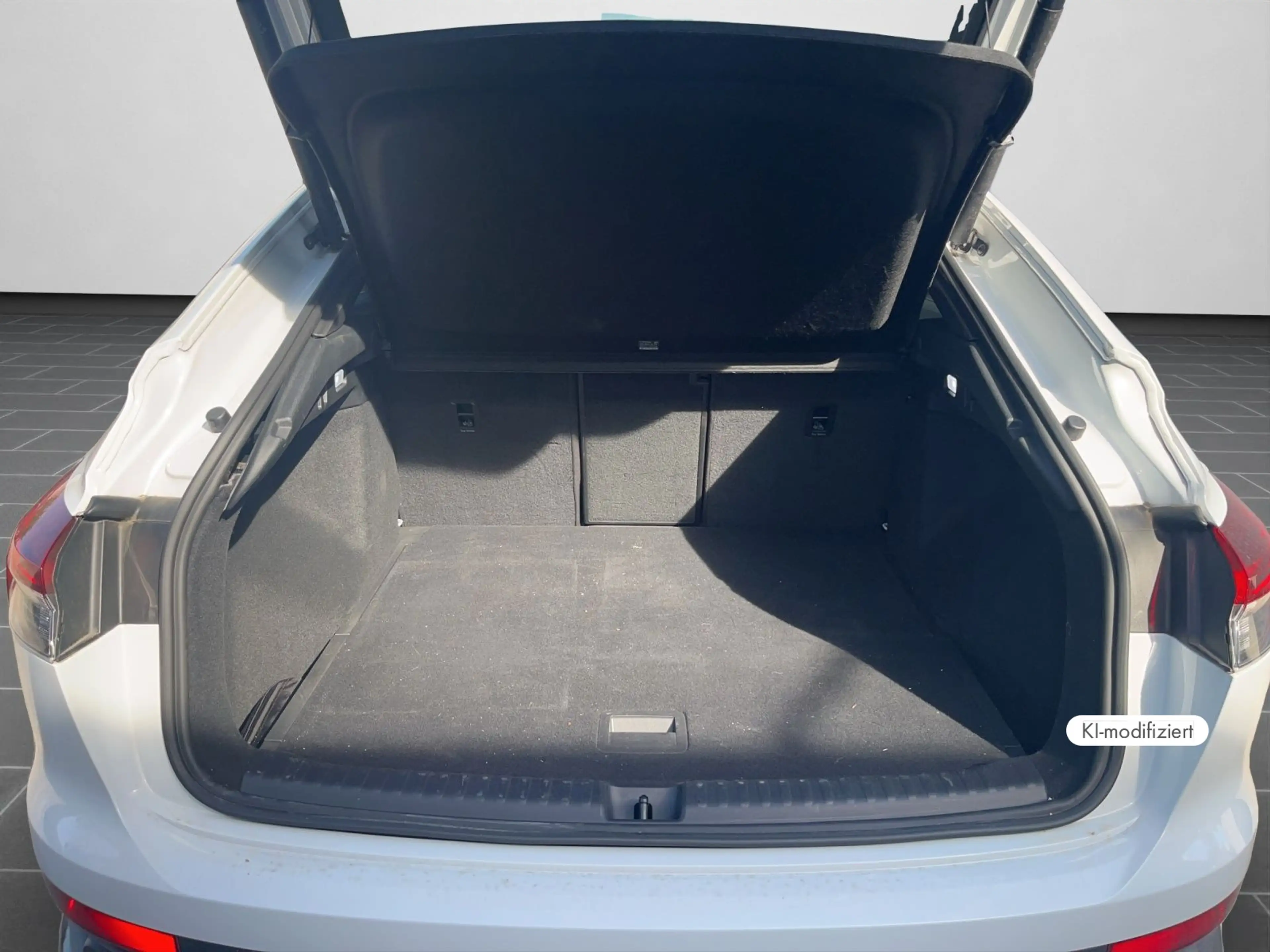 Audi Q4 e-tron 40 LEDER*PANO*OPTIK-SCHWARZ* — photo 15